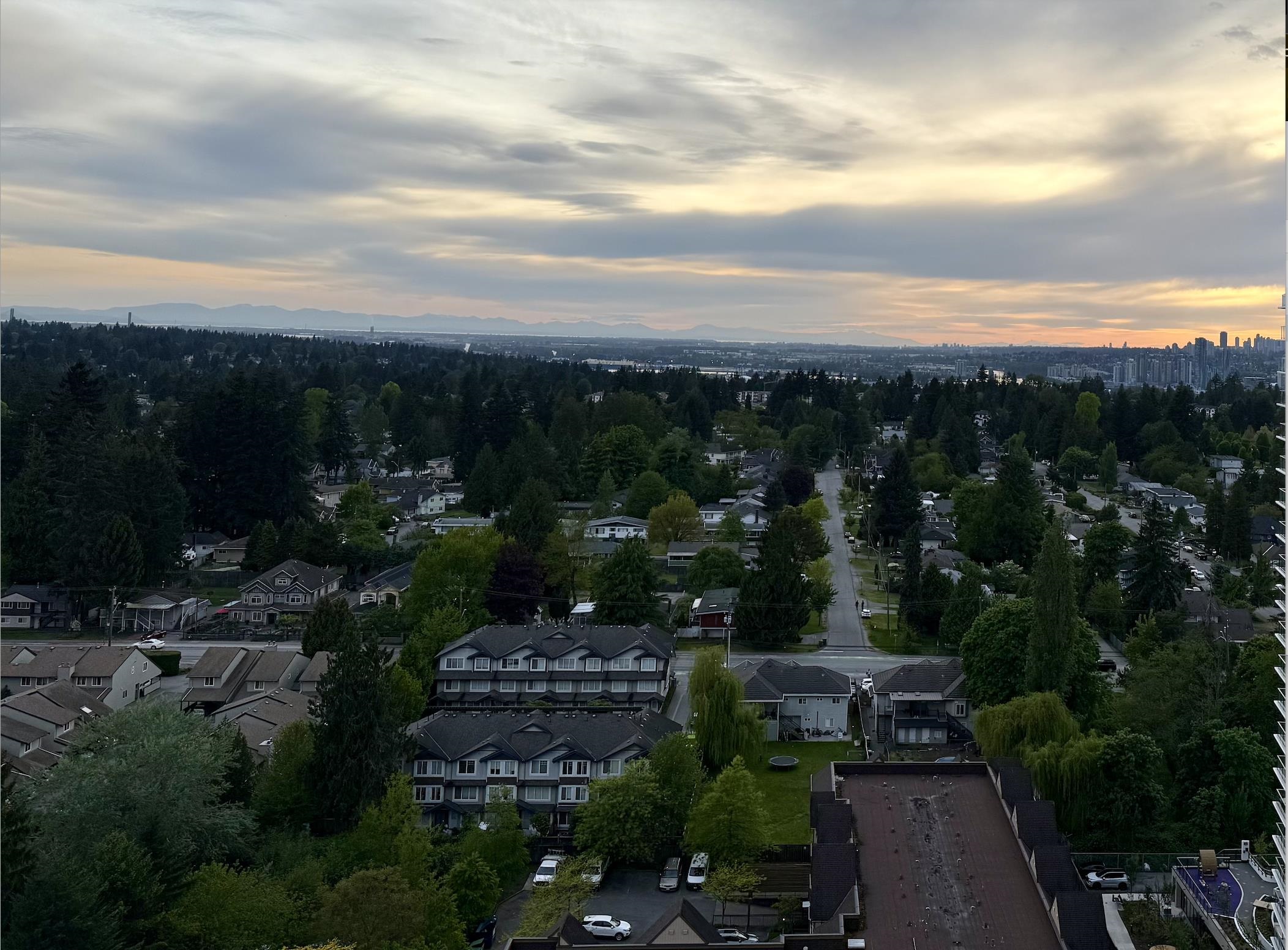 2515 13325 102A AVENUE, R3075077, BC,