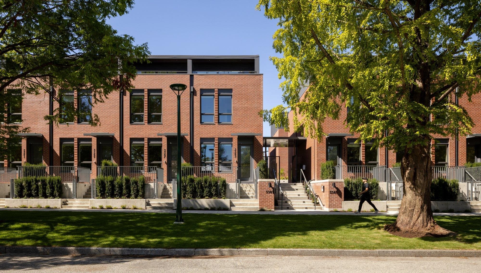 105 5381 WILLOW STREET, R3075222, BC,