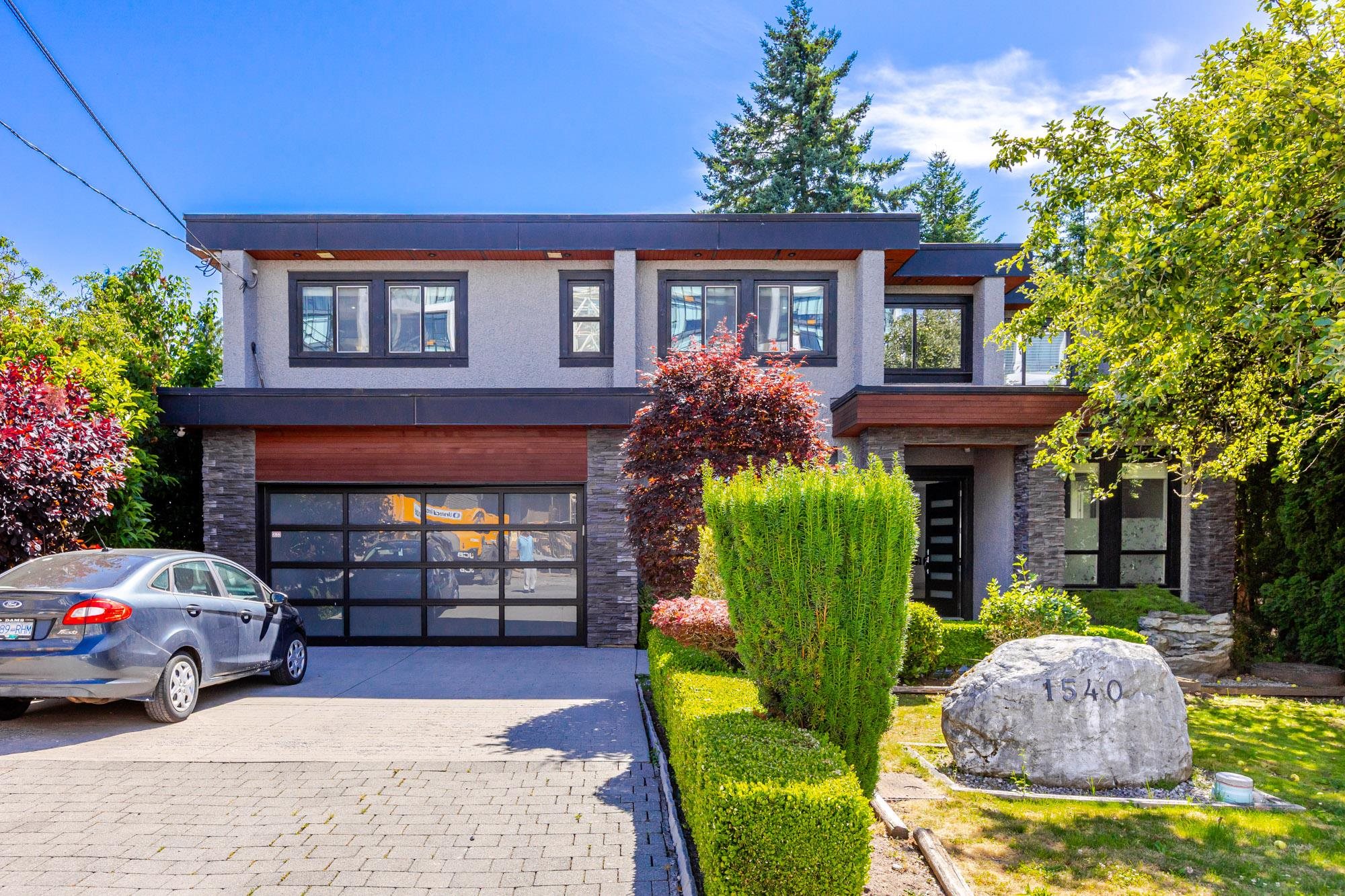 1540 MAPLE STREET, White Rock BC V4B 4N5, R3075461, BC,