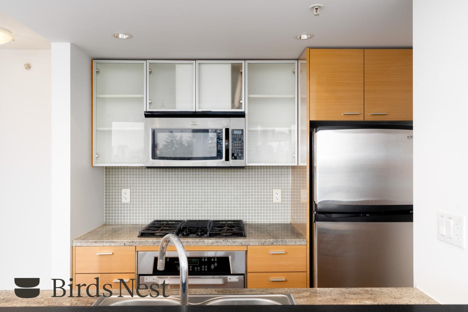 701 33 SMITHE STREET, R3075467, BC,