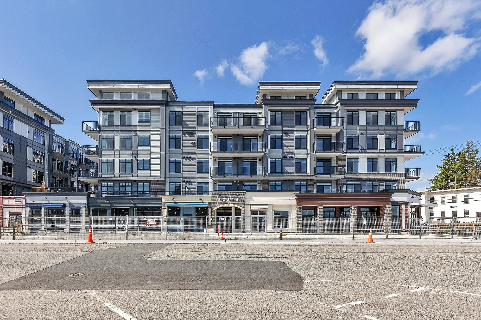 209 33816 SOUTH FRASER WAY, R3075633, BC,