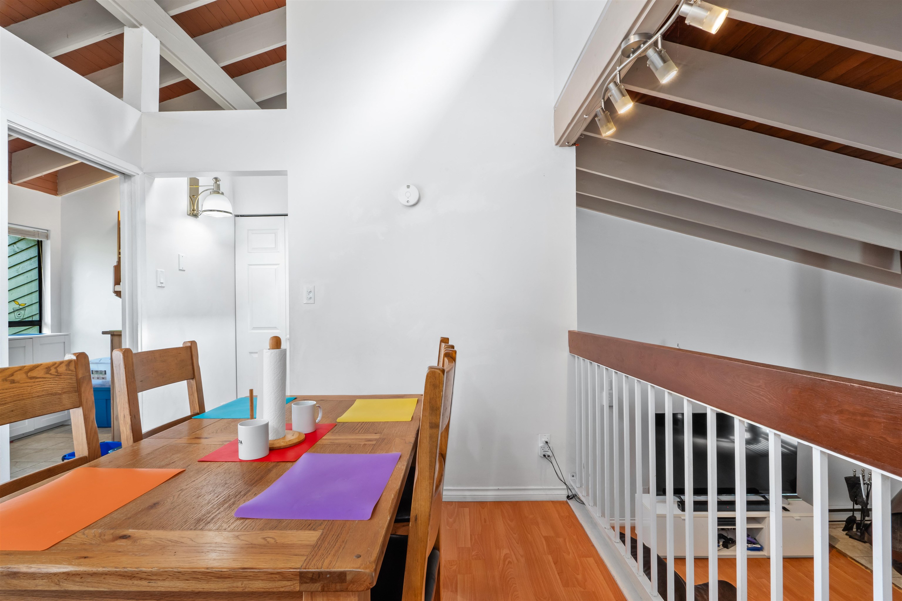 2690 KINGSFORD AVENUE, Burnaby BC V5B 4L6, R3075693, BC,