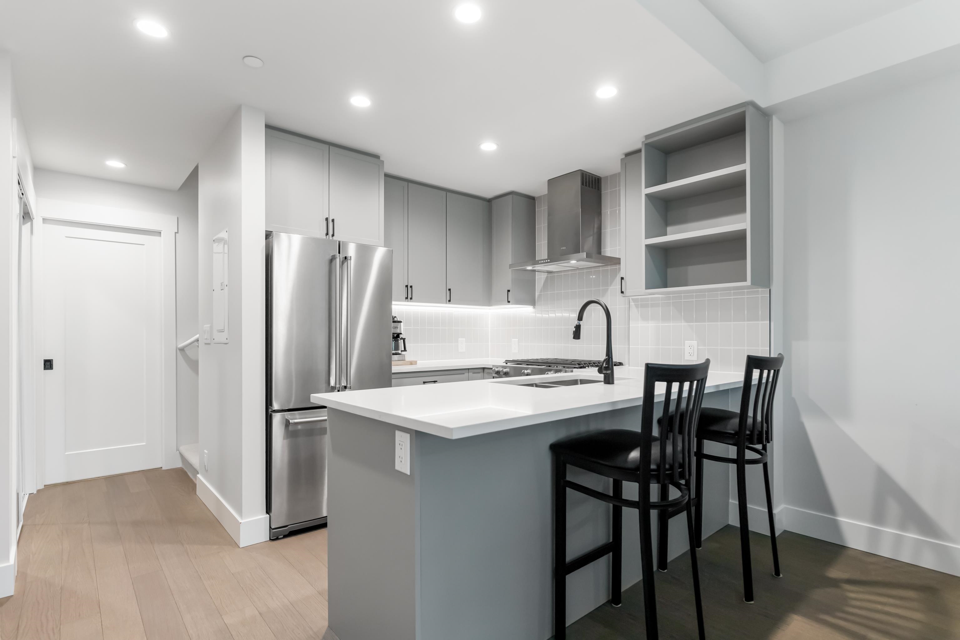 122 12040 PLAZA STREET, R3075713, BC,