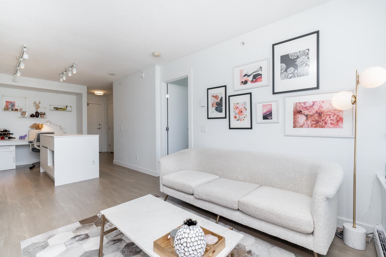 2810 908 QUAYSIDE DRIVE, R3075756, BC,