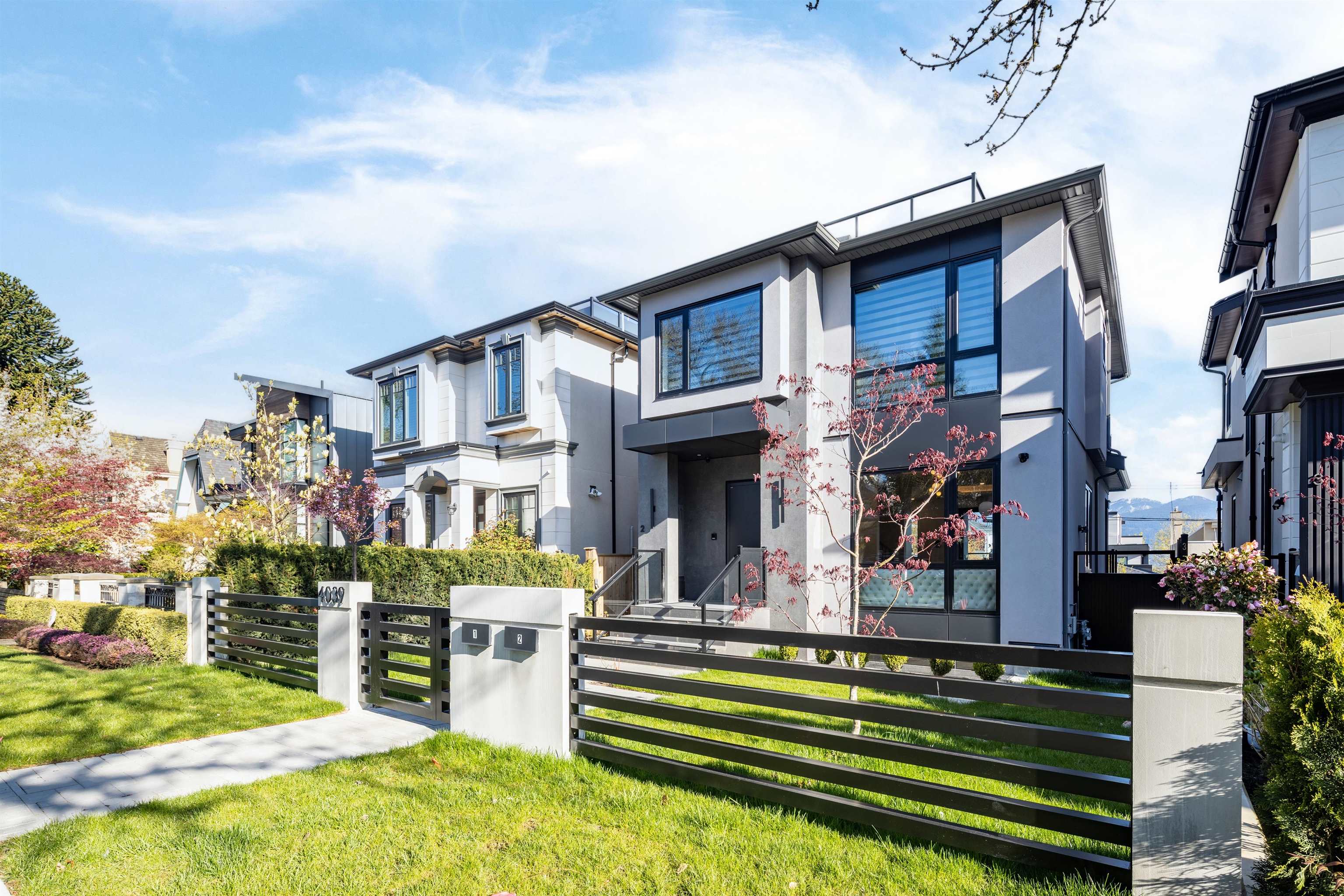 4039 W 11TH AVENUE, Vancouver BC V6R 2L6, R3075758, BC,