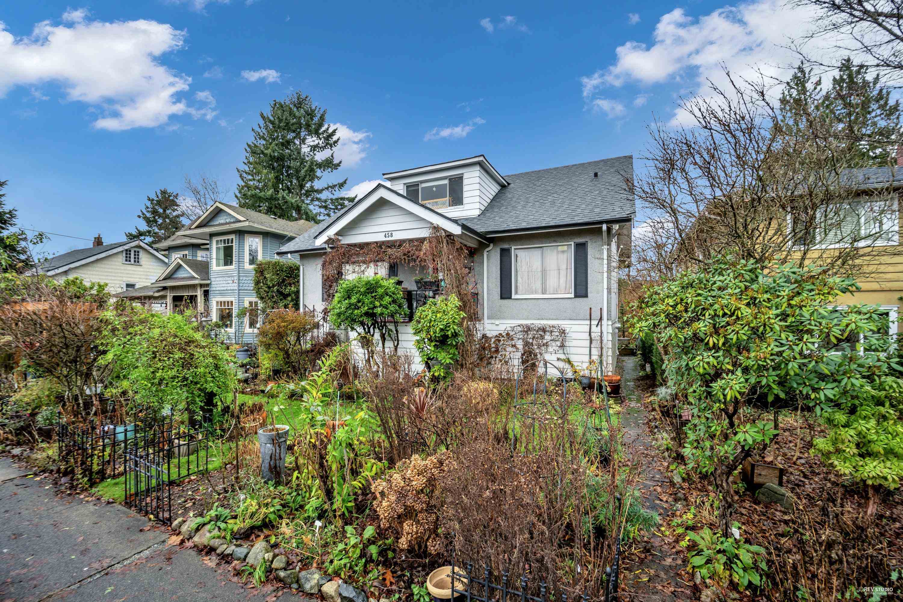 458 E 9TH STREET, North Vancouver BC V7L 2B4, R3075776, BC,