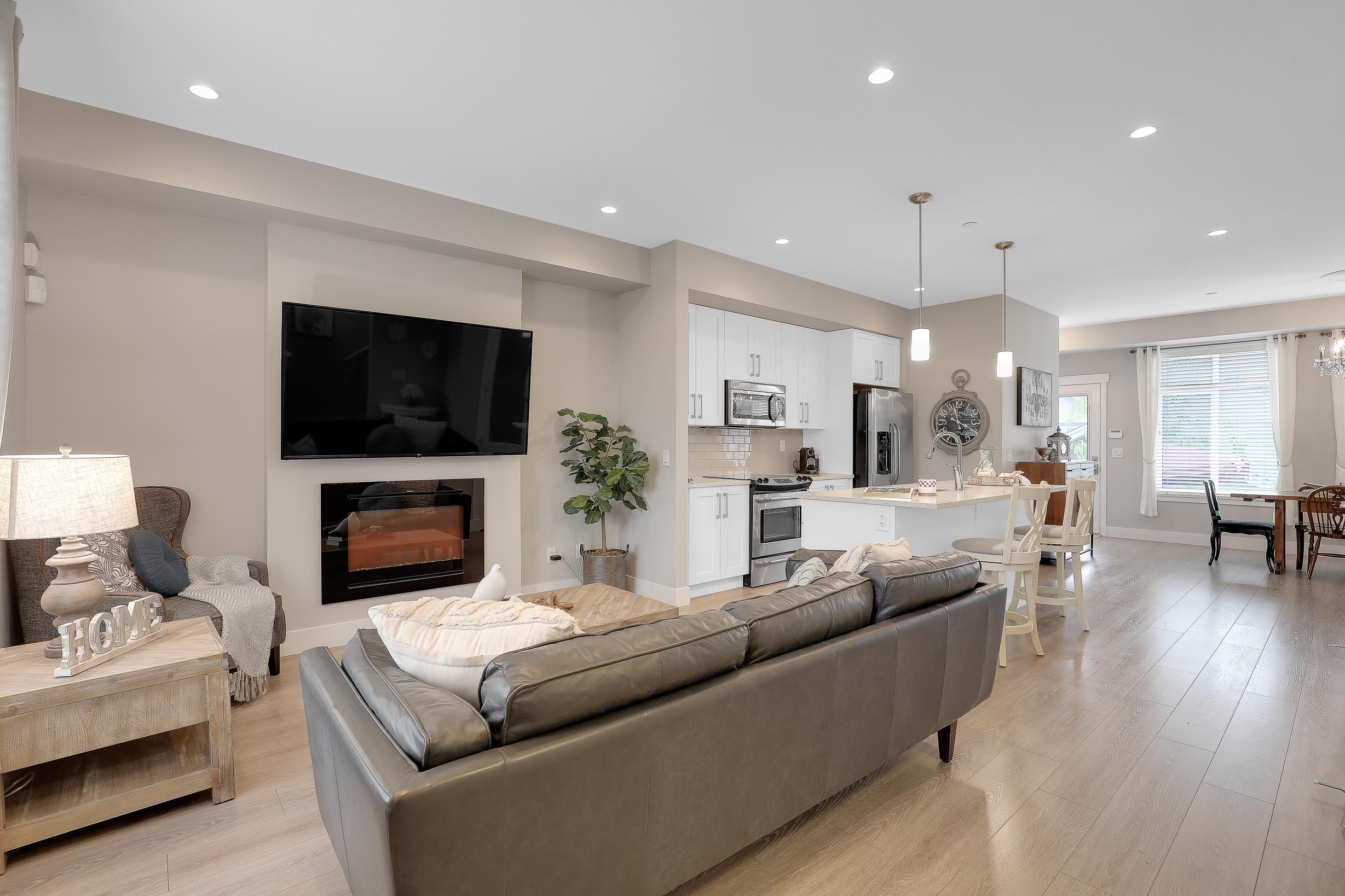 20377 82 AVENUE, Langley BC V2Y 0S3, R3075933, BC,