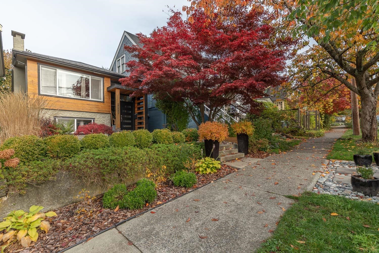 2023 CHARLES STREET, Vancouver BC V5L 2V1, R3075942, BC,