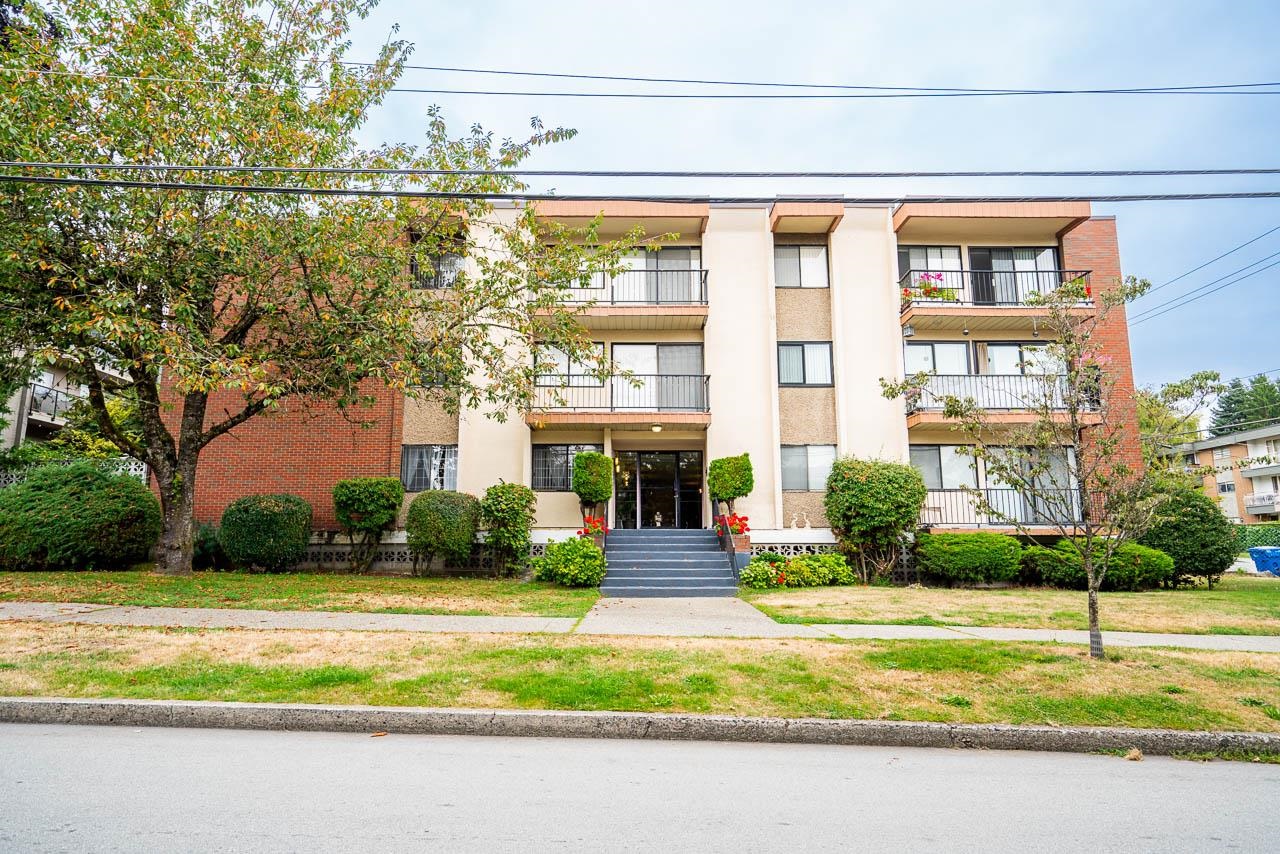 306 505 NINTH STREET, R3076056, BC,