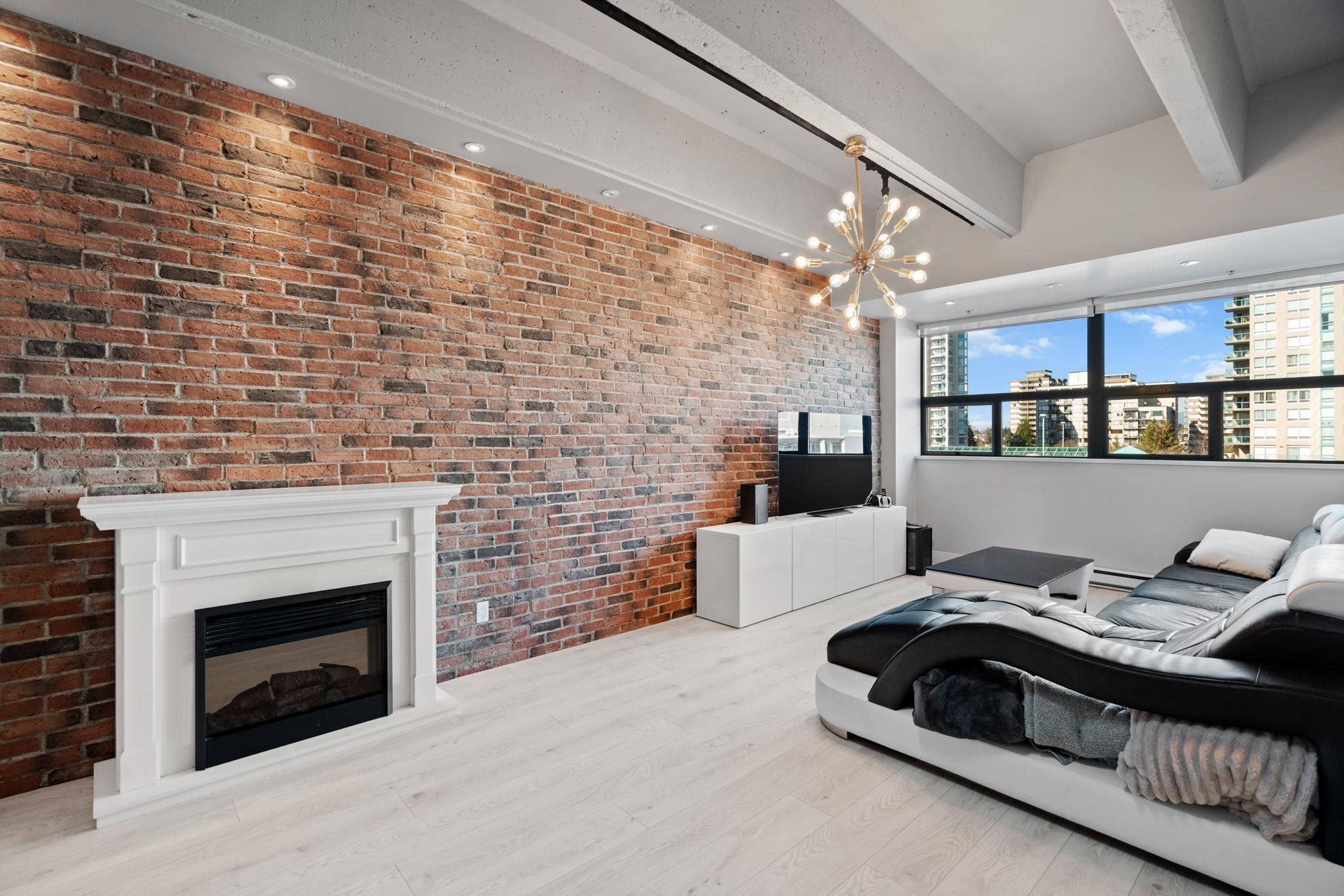 MLS® listing #R3076349 for sale located at 622 615 BELMONT STREET