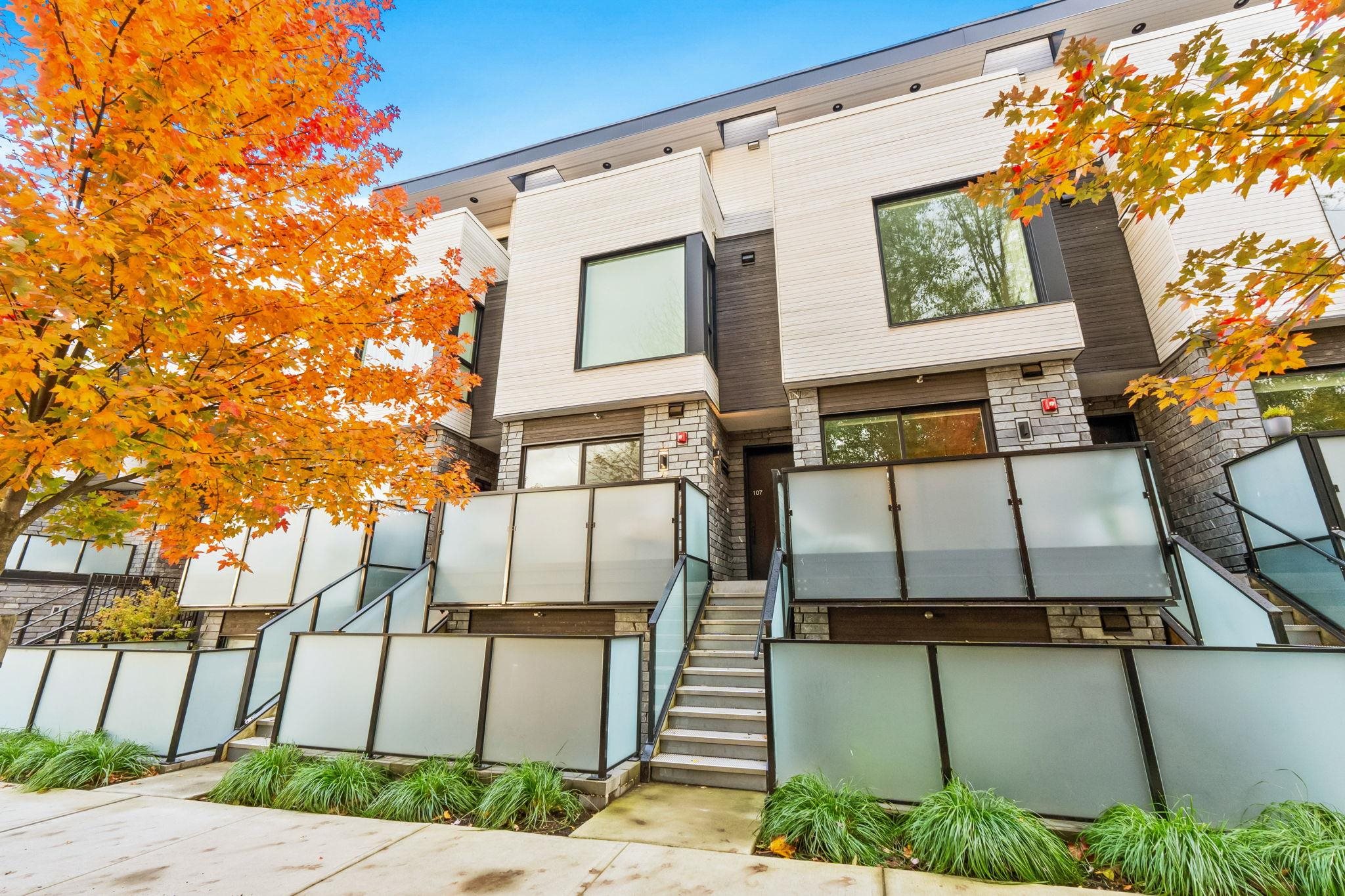 107 650 2ND STREET, R3076384, BC,