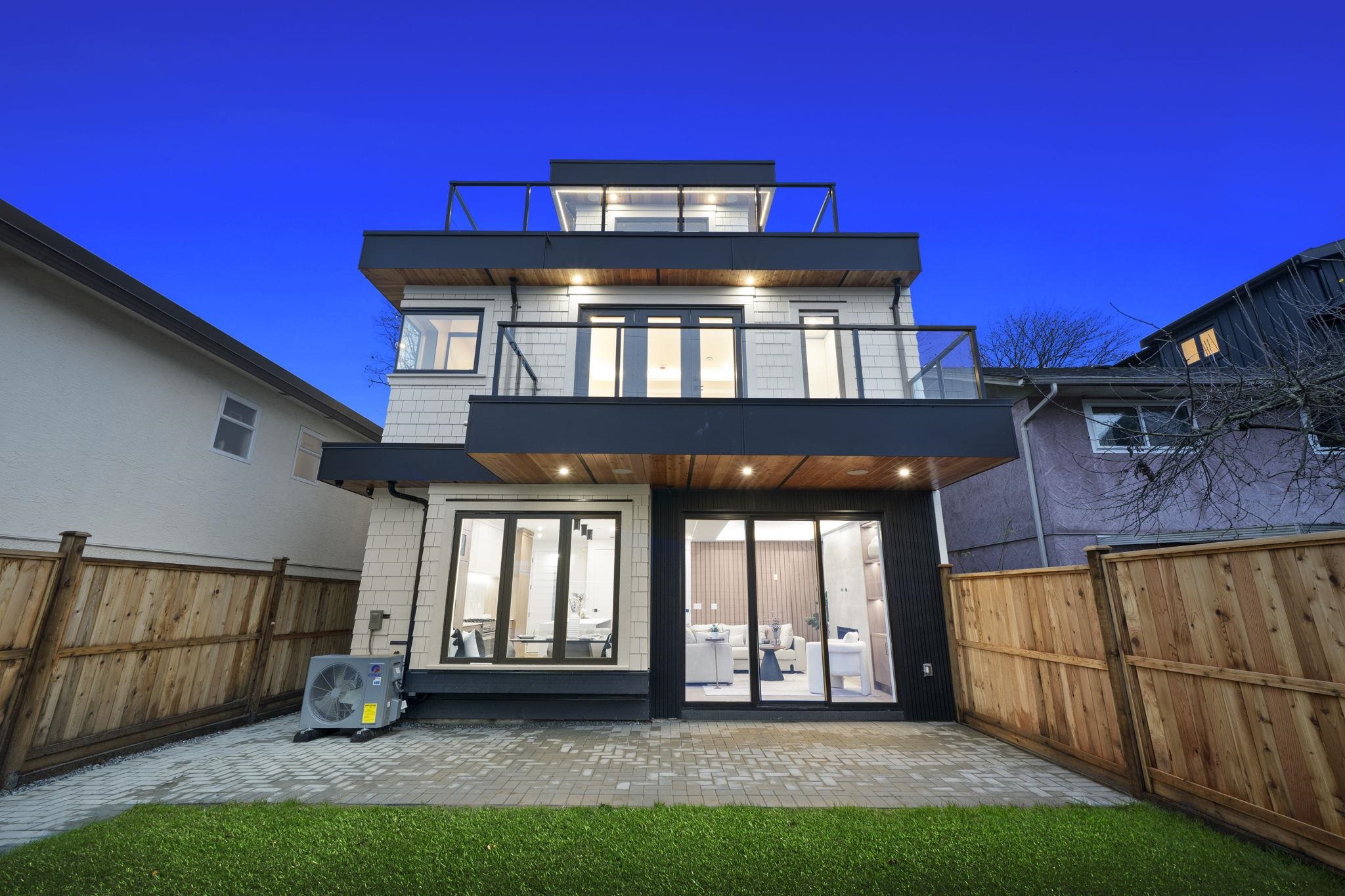 2 1967 13TH AVENUE, R3076619, BC,