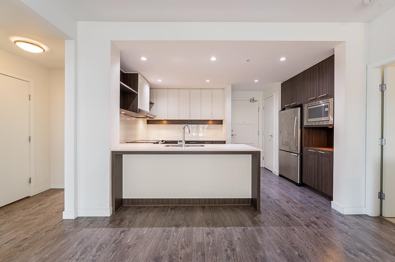 303 545 FOSTER AVENUE, R3076624, BC,