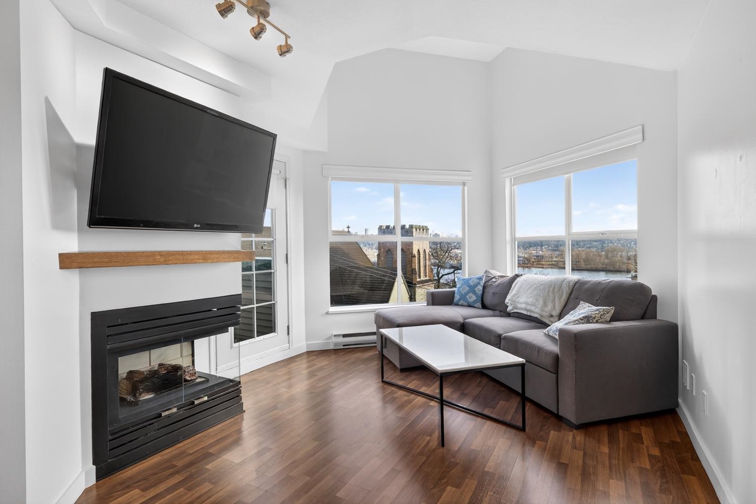 401 509 CARNARVON STREET, R3076668, BC,