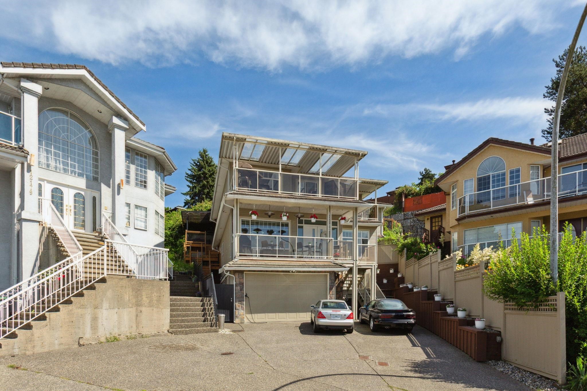 12182 101B AVENUE, Surrey BC V3V 7X6, R3076760, BC,