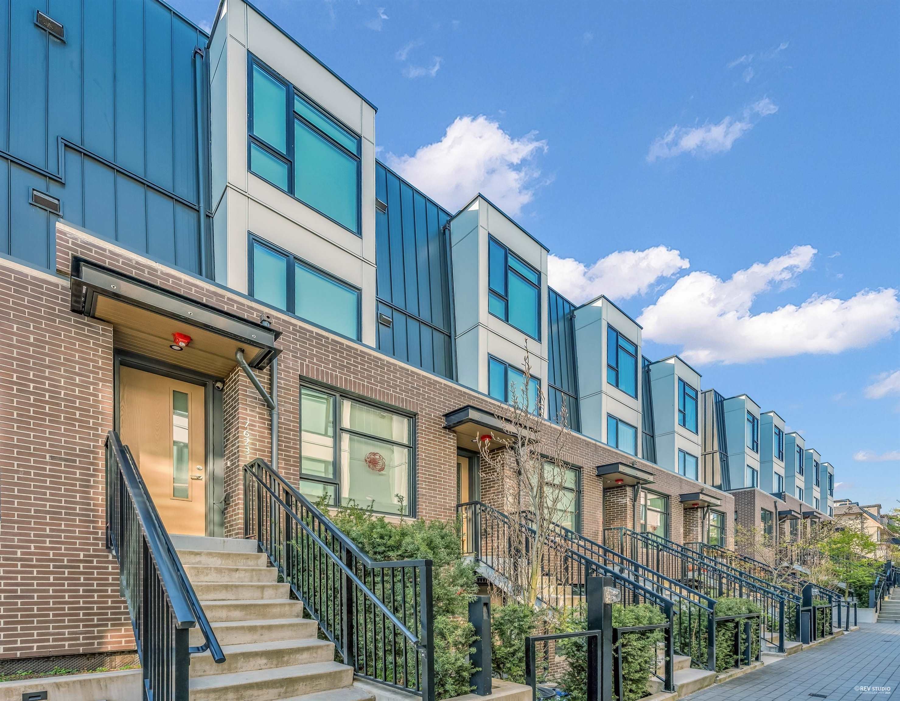 7623 YUKON STREET, Vancouver BC V5X 2Y4, R3076807, BC,