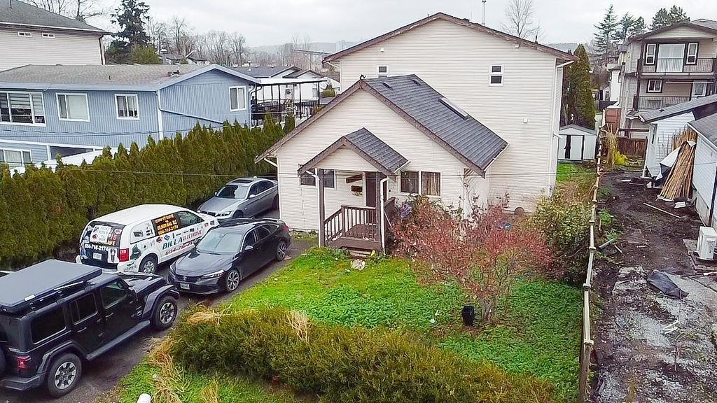 12769 114B AVENUE, Surrey BC V3V 3P7, R3076881, BC,