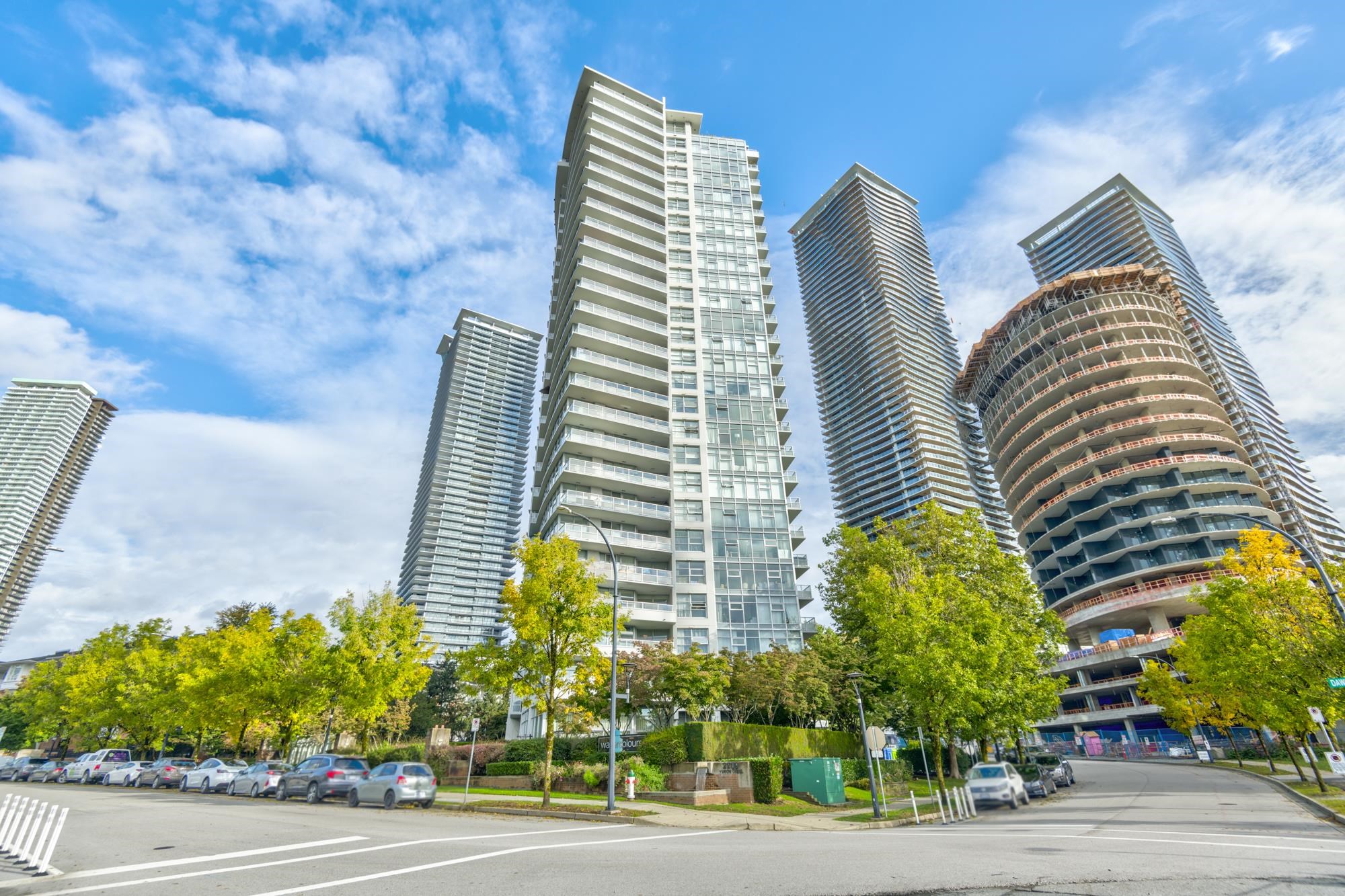 MLS® listing #R3076971 for sale located at 3005 2289 YUKON CRESCENT