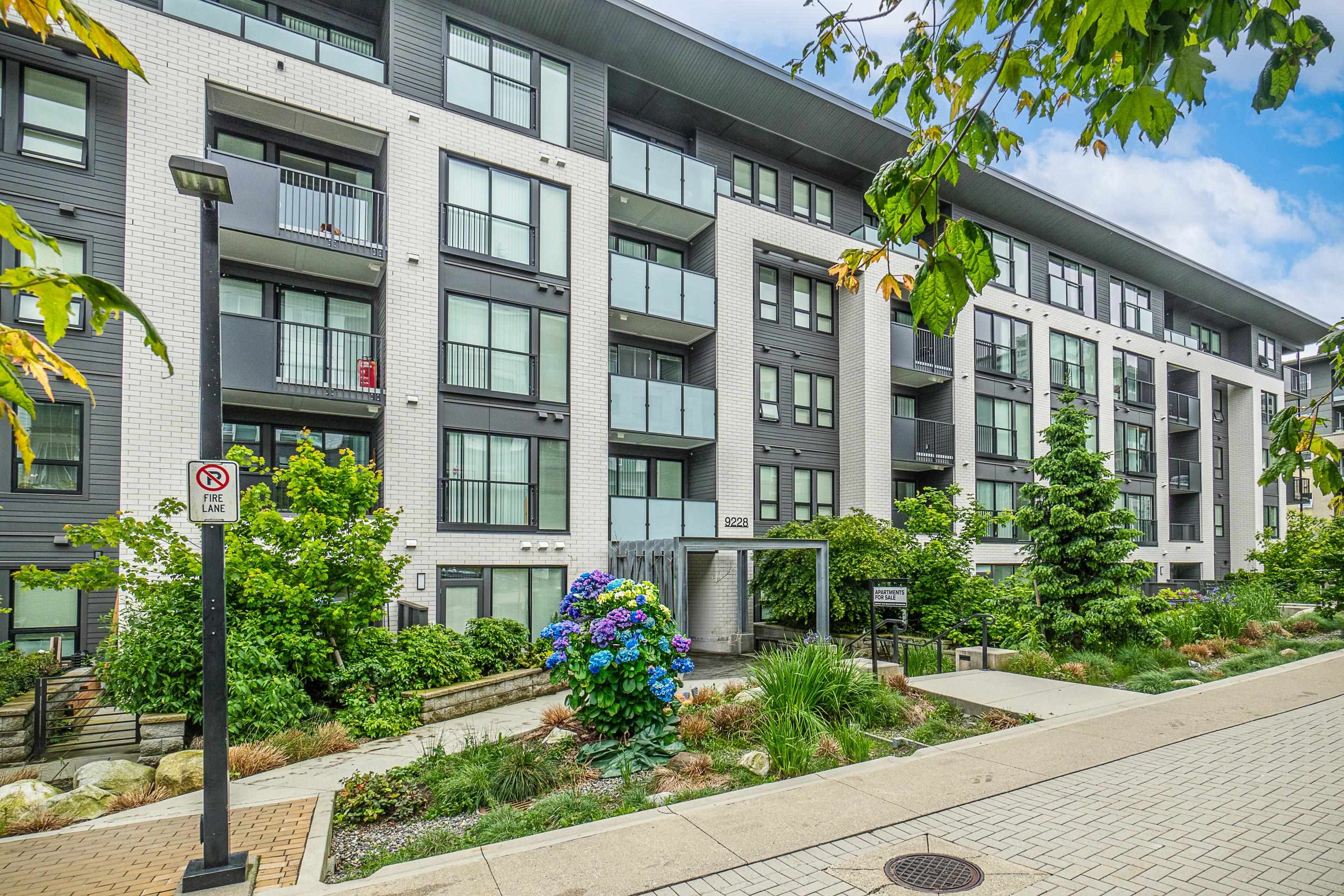 211 9228 SLOPES MEWS, R3076991, BC,