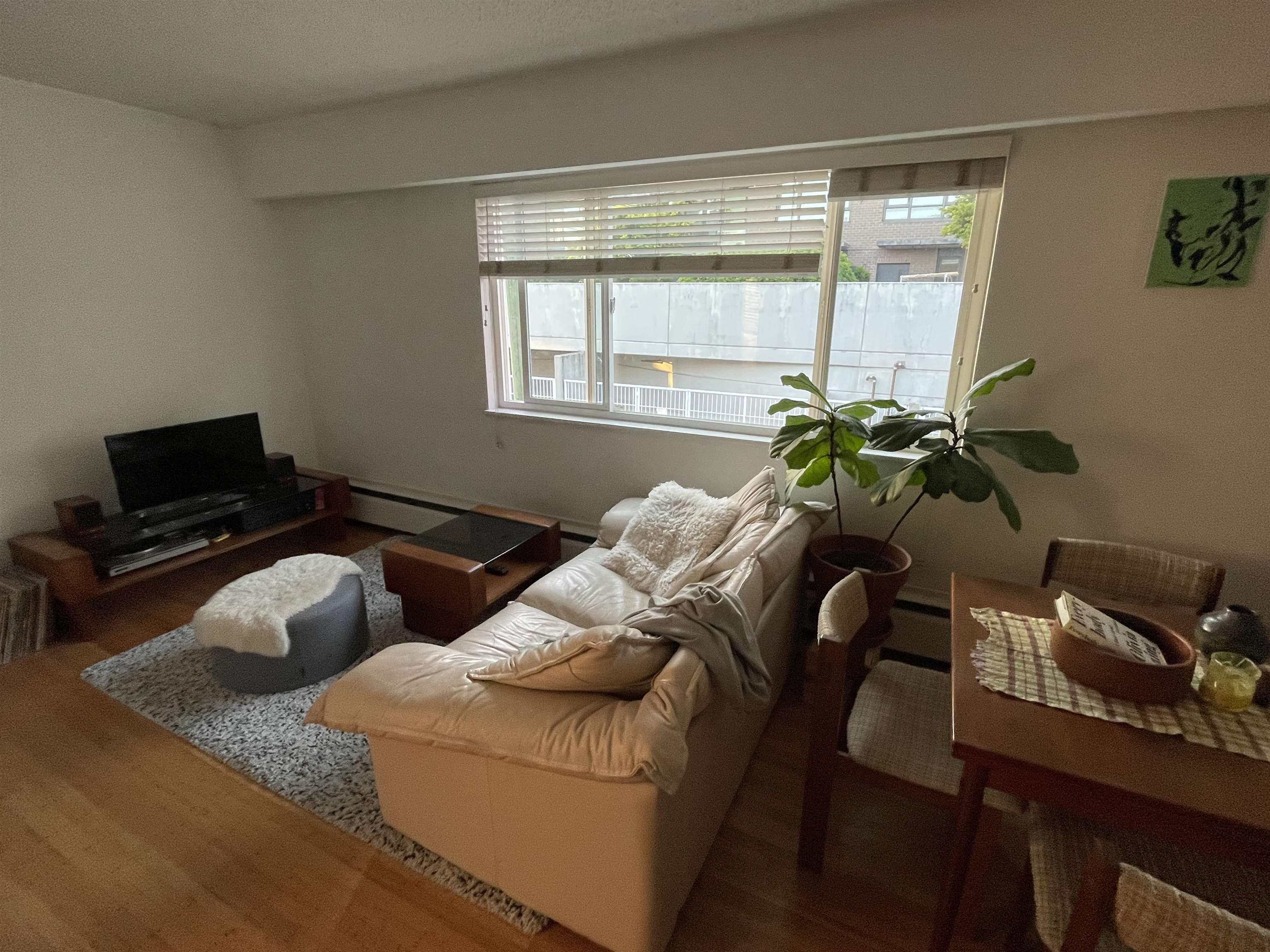 2 1235 10TH AVENUE, R3076995, BC,