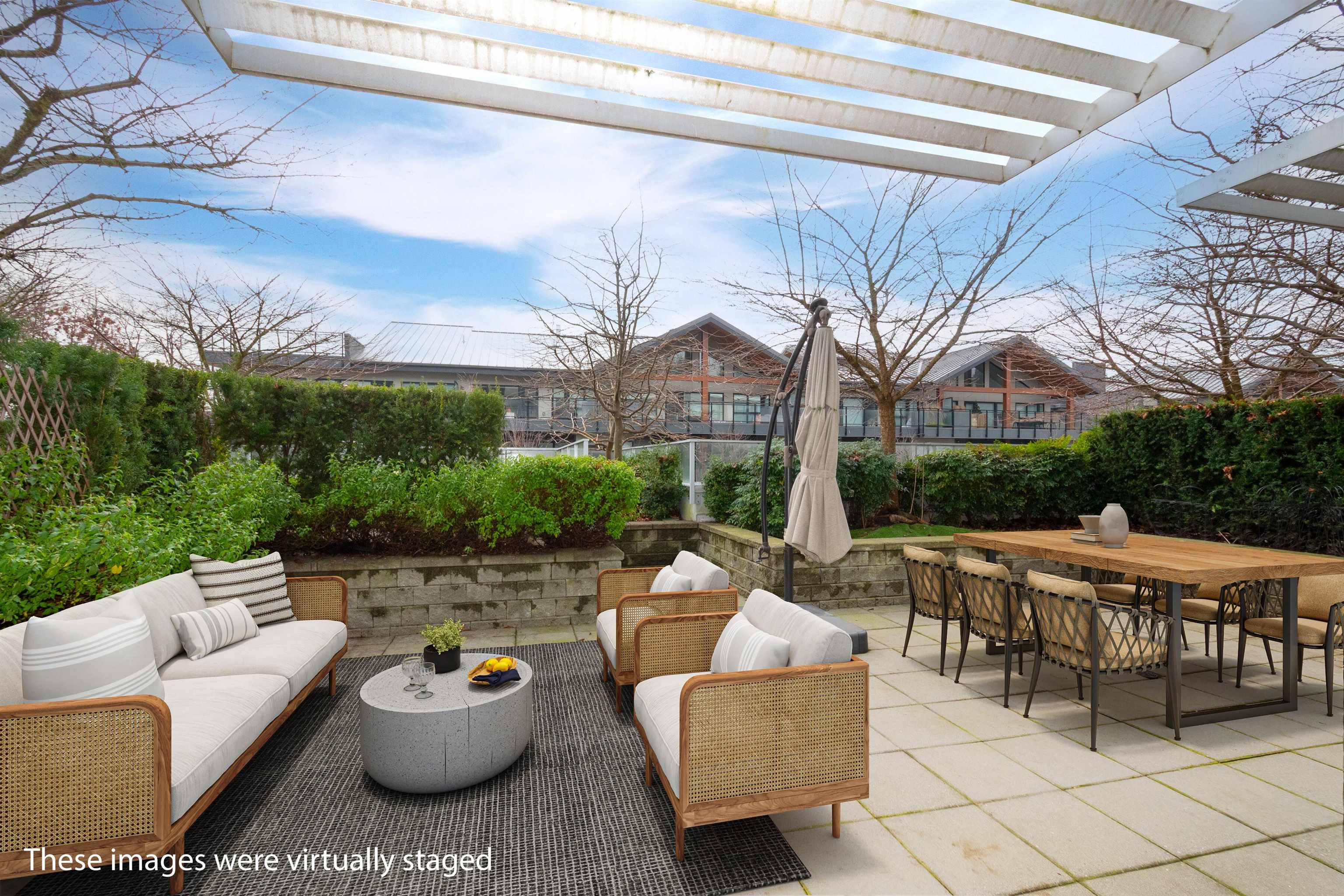 204 1061 MARINE DRIVE, R3077031, BC,