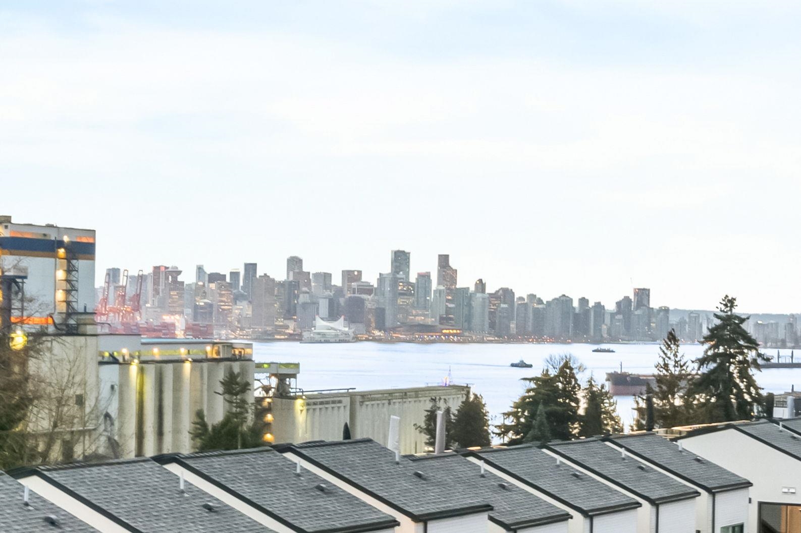 304 707 3RD STREET, R3077048, BC,