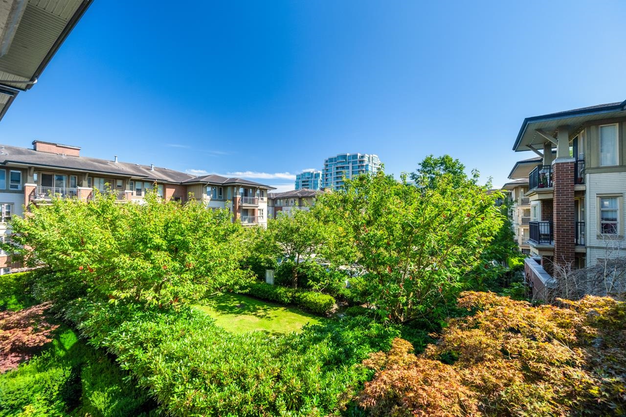 5304 5111 GARDEN CITY ROAD, R3077054, BC,