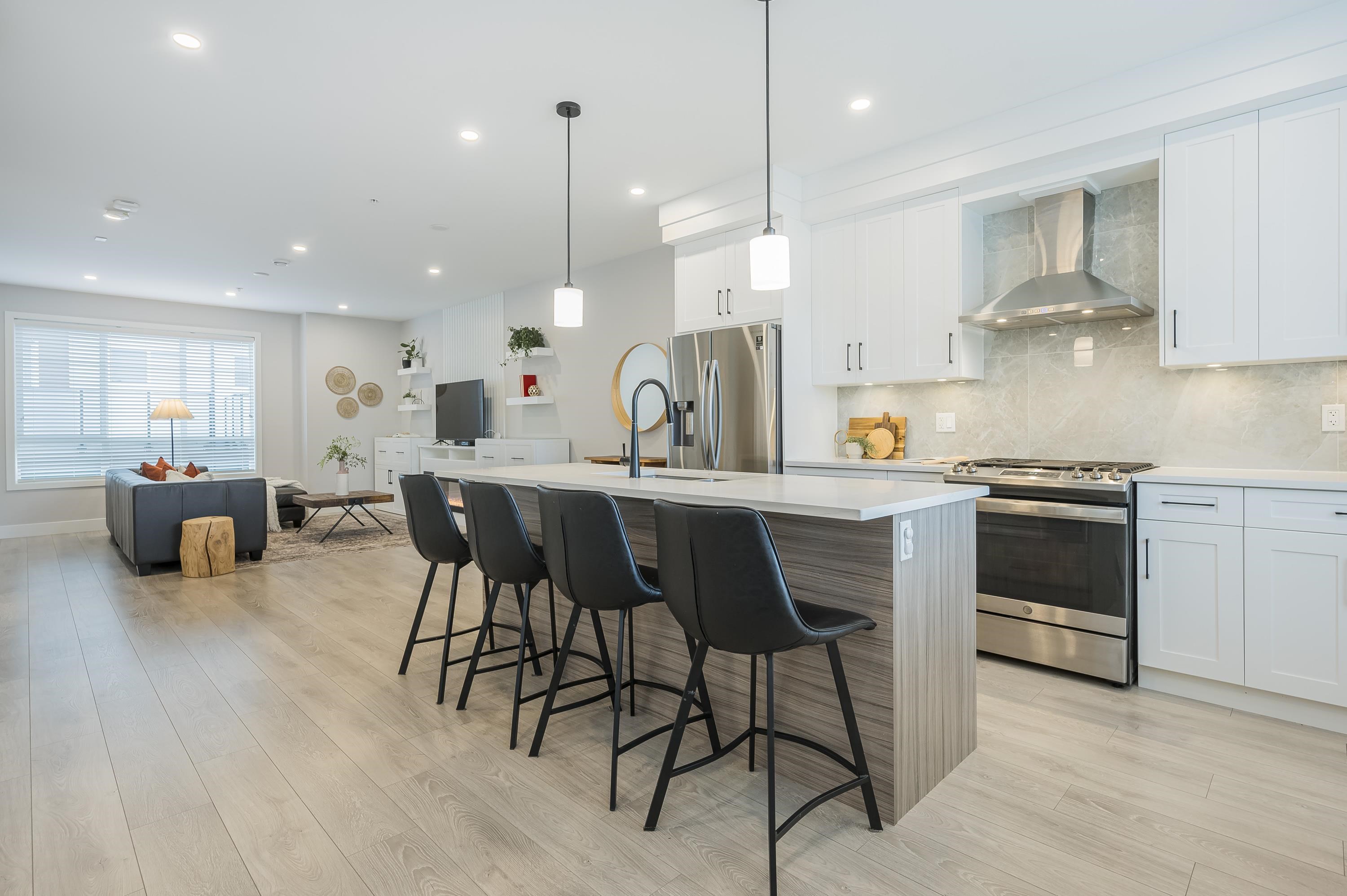 40 20155 84 AVENUE, R3077112, BC,