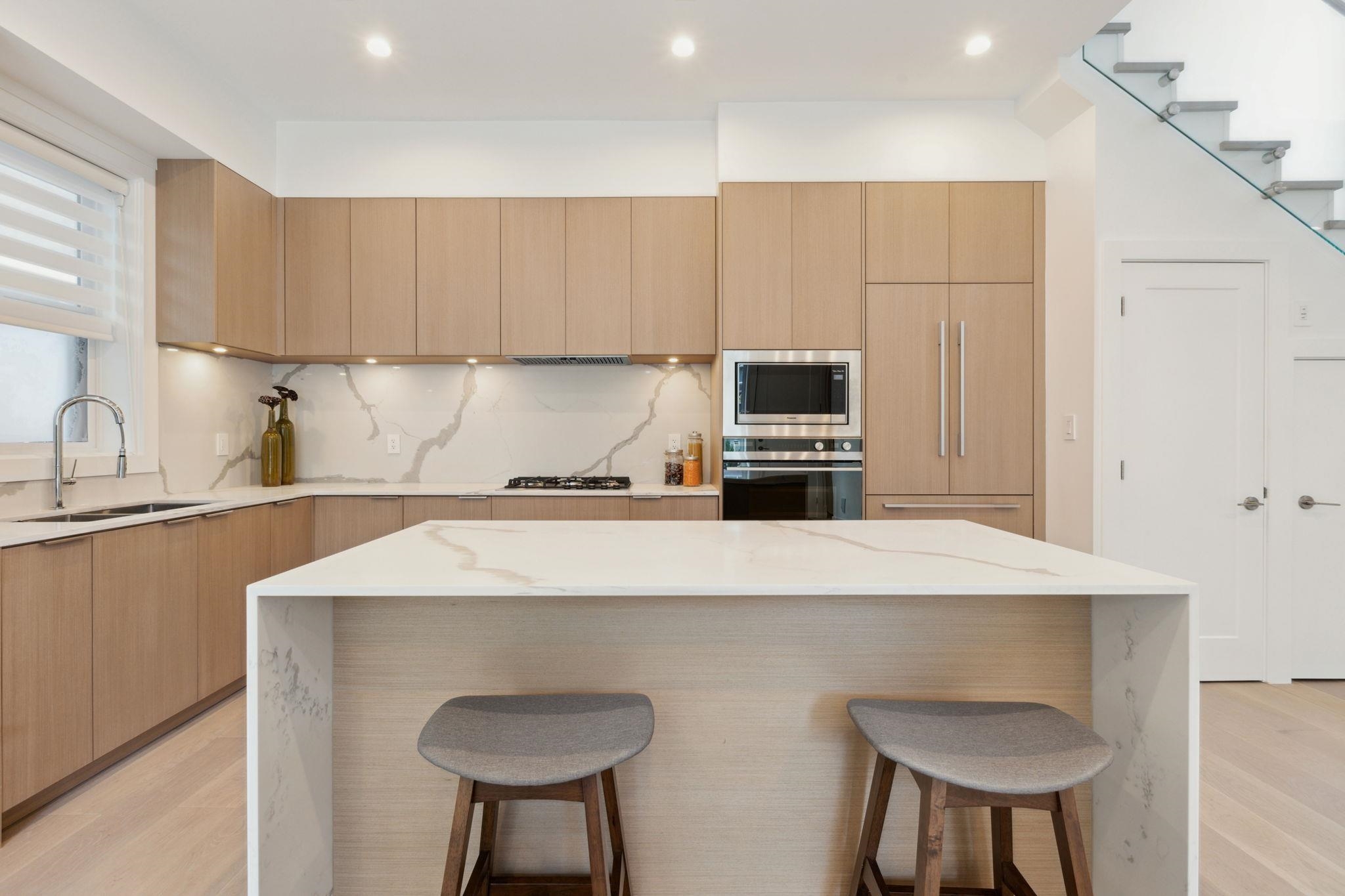 7855 ONTARIO STREET, Vancouver BC V5X 3C8, R3077121, BC,