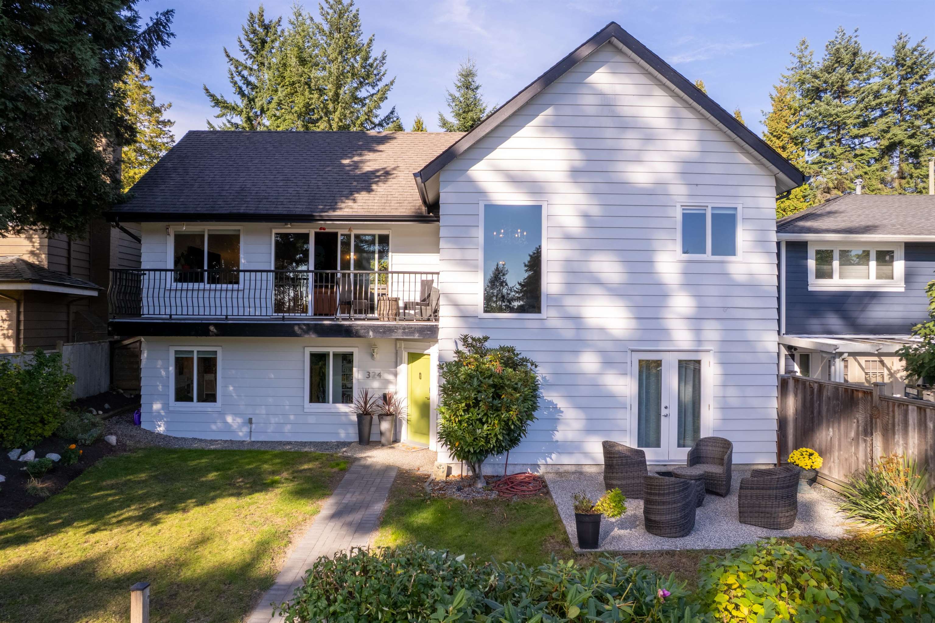 324 E 24TH STREET, North Vancouver BC V7L 3E8, R3077198, BC,