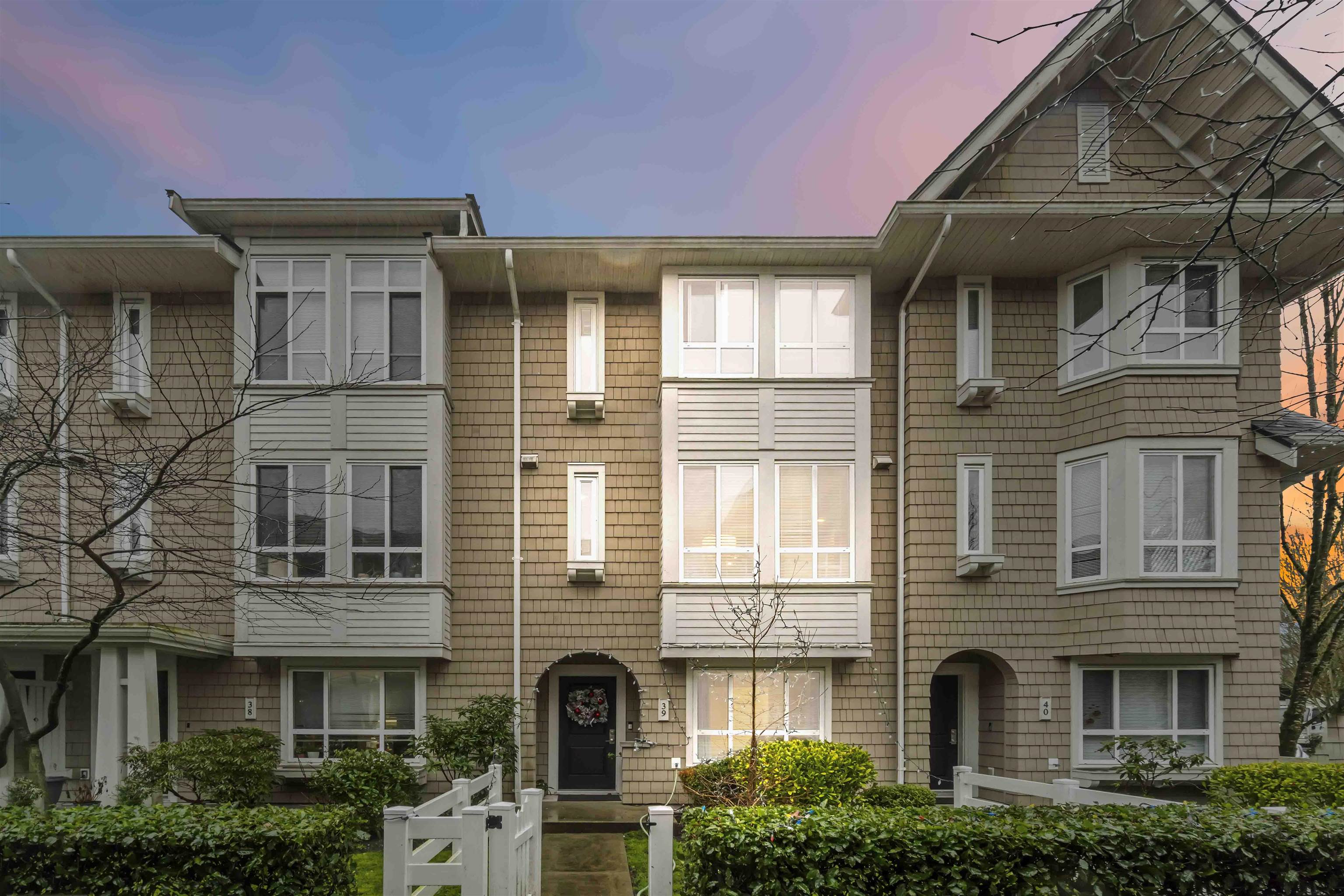 39 2418 AVON PLACE, R3077241, BC,