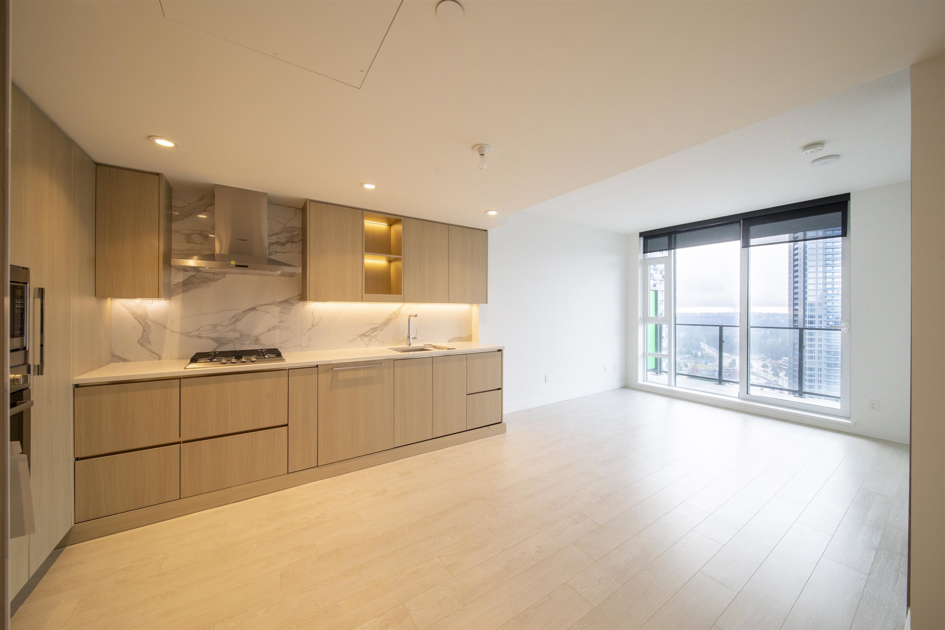 2301 9887 WHALLEY BOULEVARD, R3077246, BC,