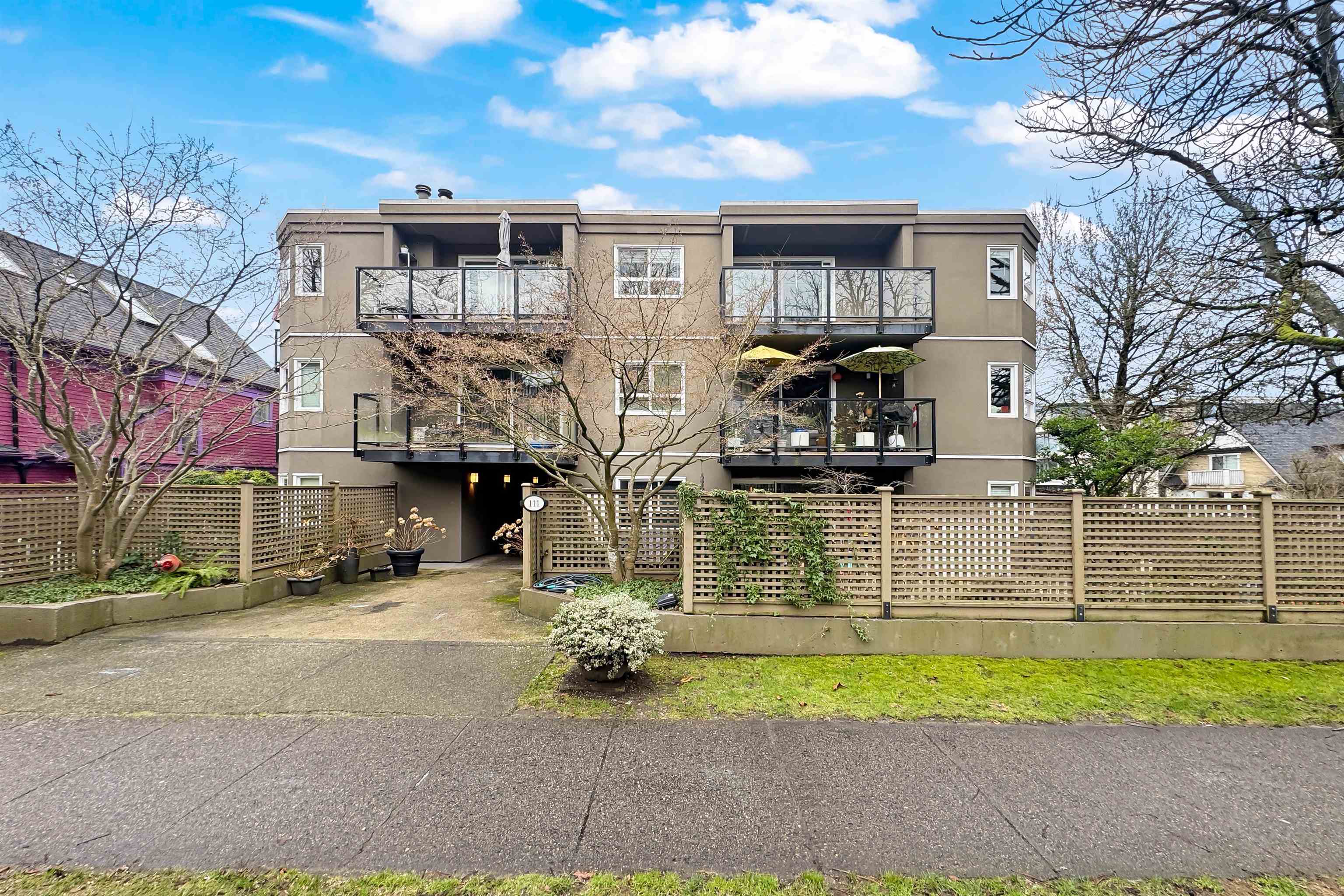 205 111 10TH AVENUE, R3077282, BC,