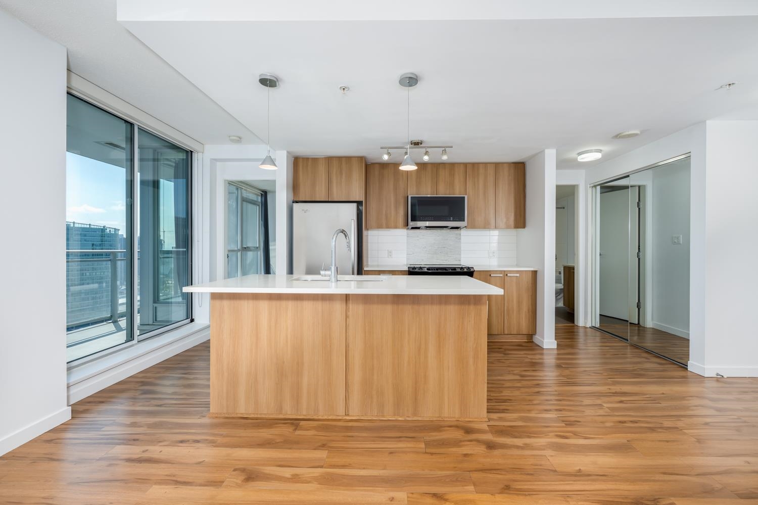 3305 13325 102A AVENUE, R3077339, BC,