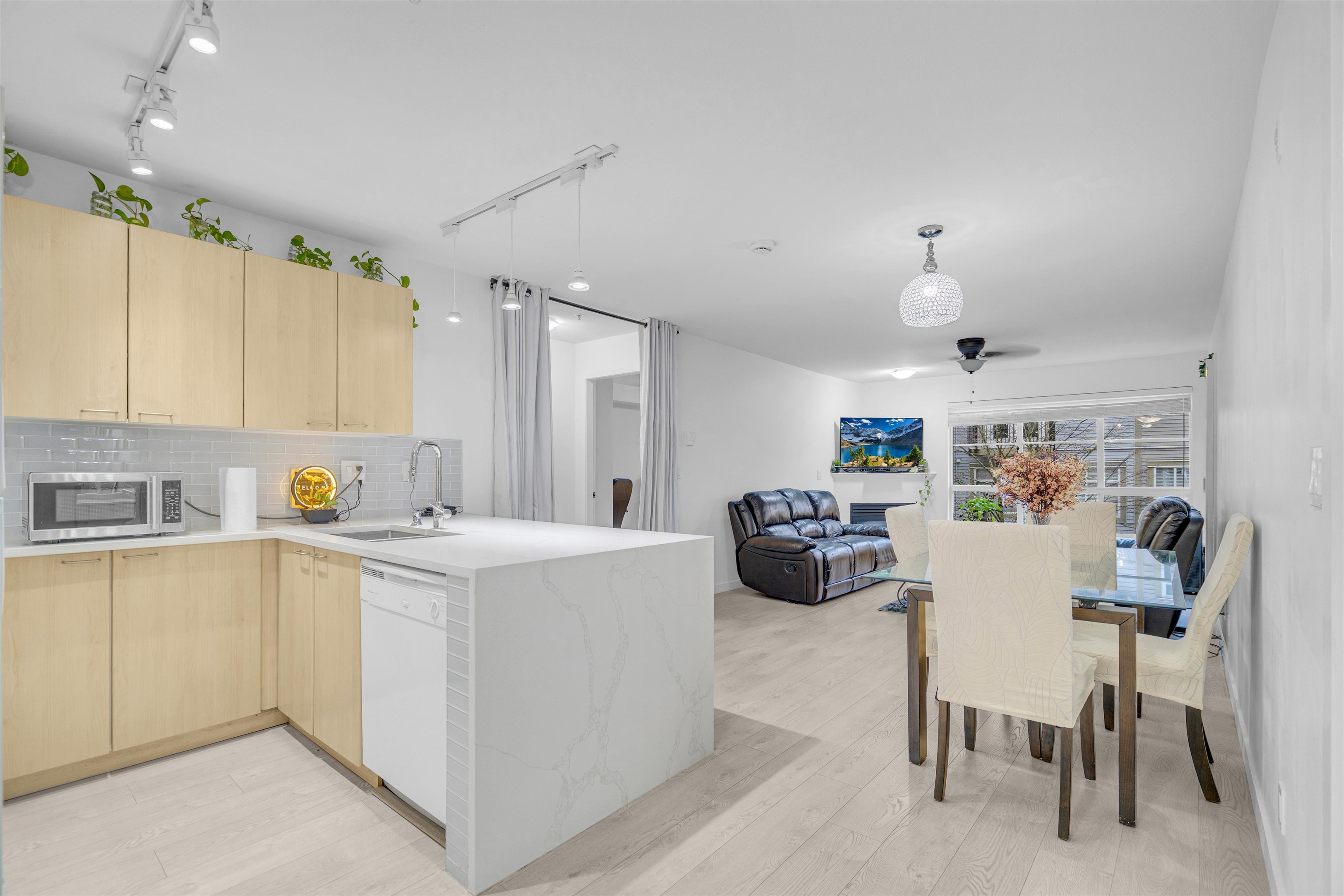 301 12083 92A AVENUE, R3077358, BC,