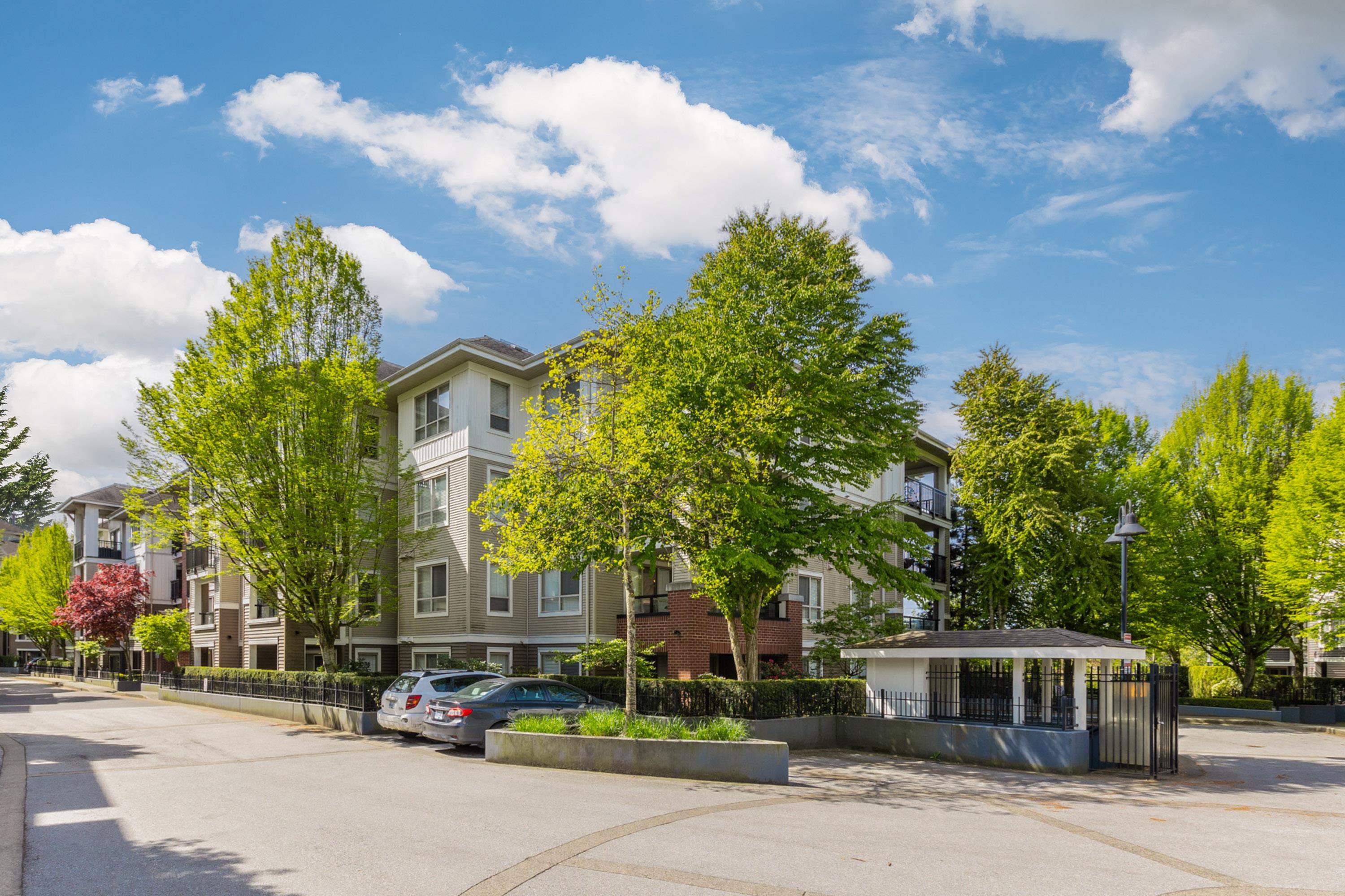 MLS® listing #R3077689 for sale located at C402 8929 202 STREET