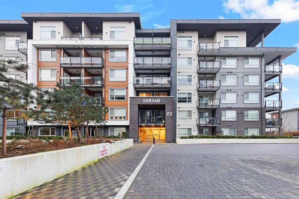 B422 20834 80 AVENUE, R3077727, BC,