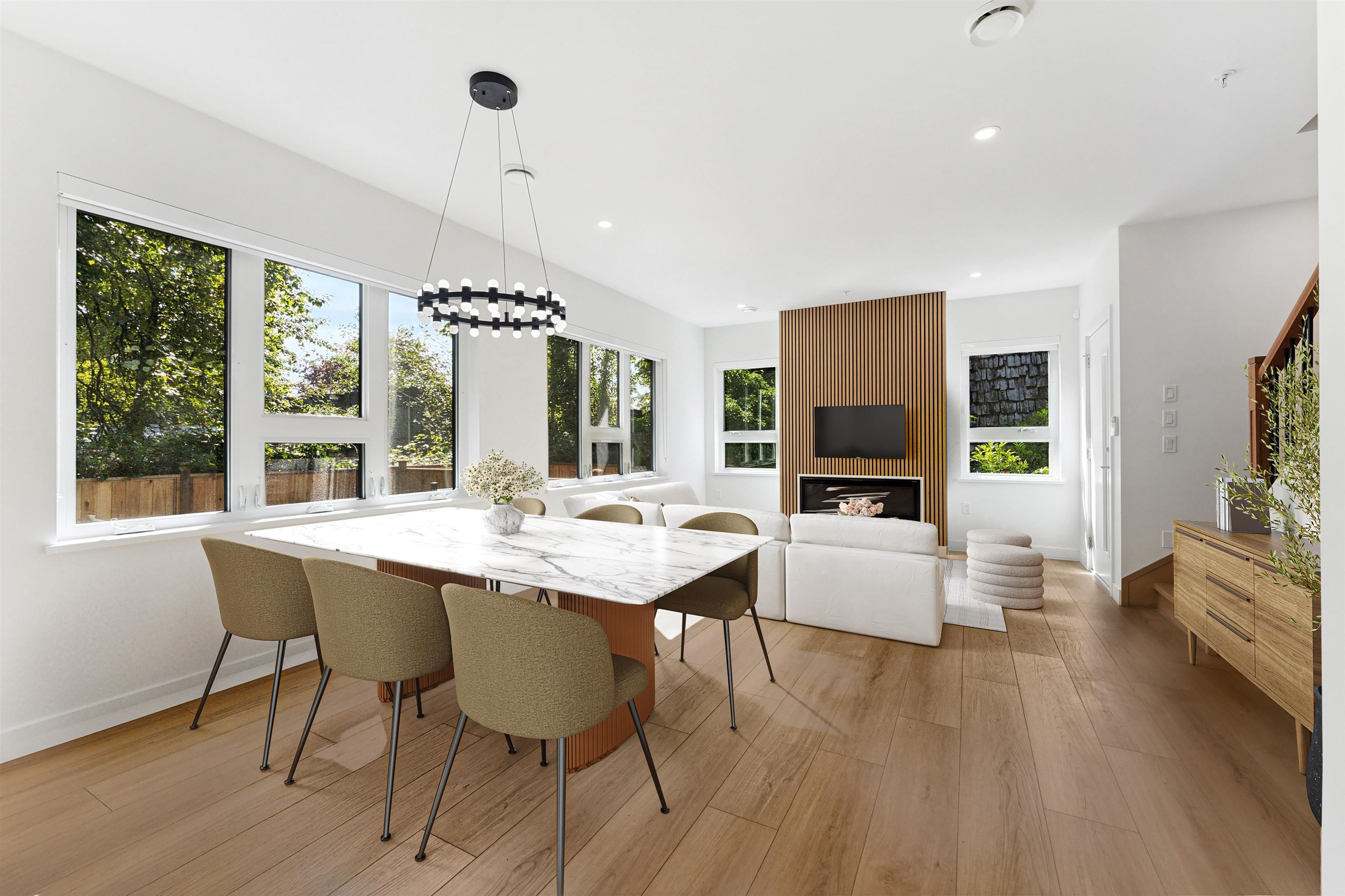 842 ST. DENIS AVENUE, North Vancouver BC V7J 2G4, R3077812, BC,