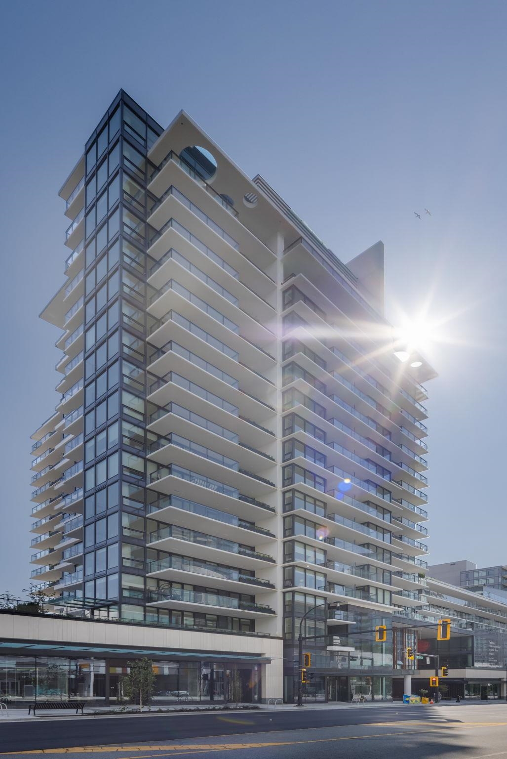 302 135 13 STREET, R3077962, BC,