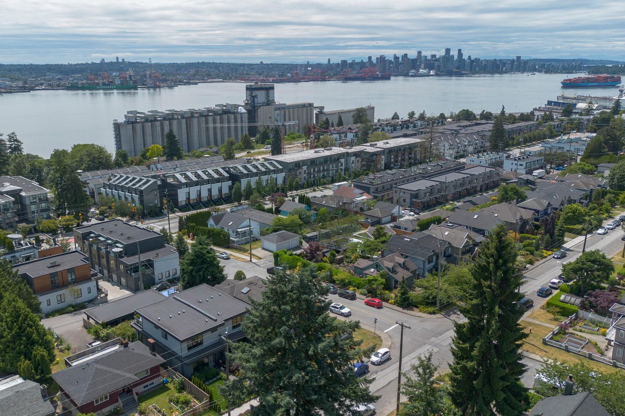 658 E 3RD STREET, North Vancouver BC V7L 1G7, R3078200, BC,