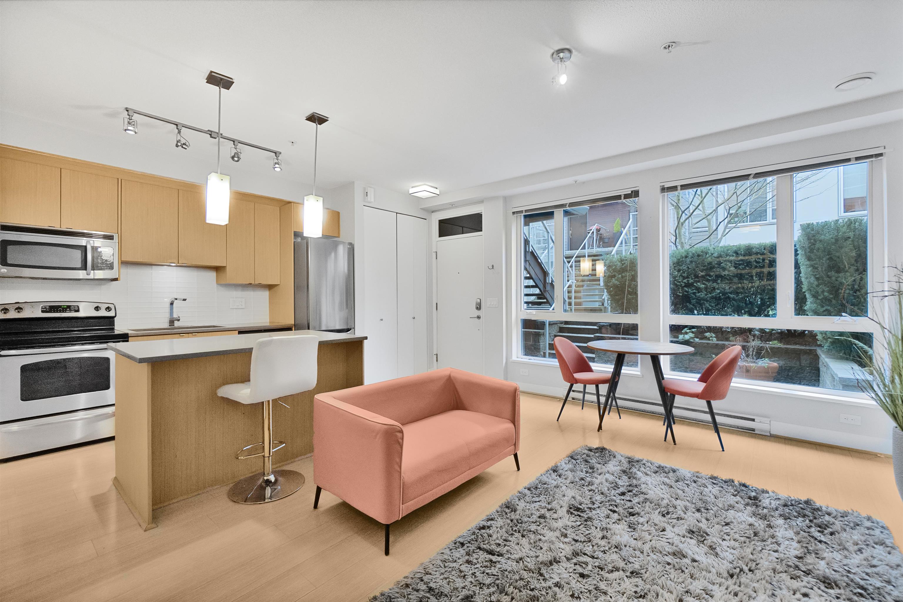 115 735 15TH STREET, R3078272, BC,