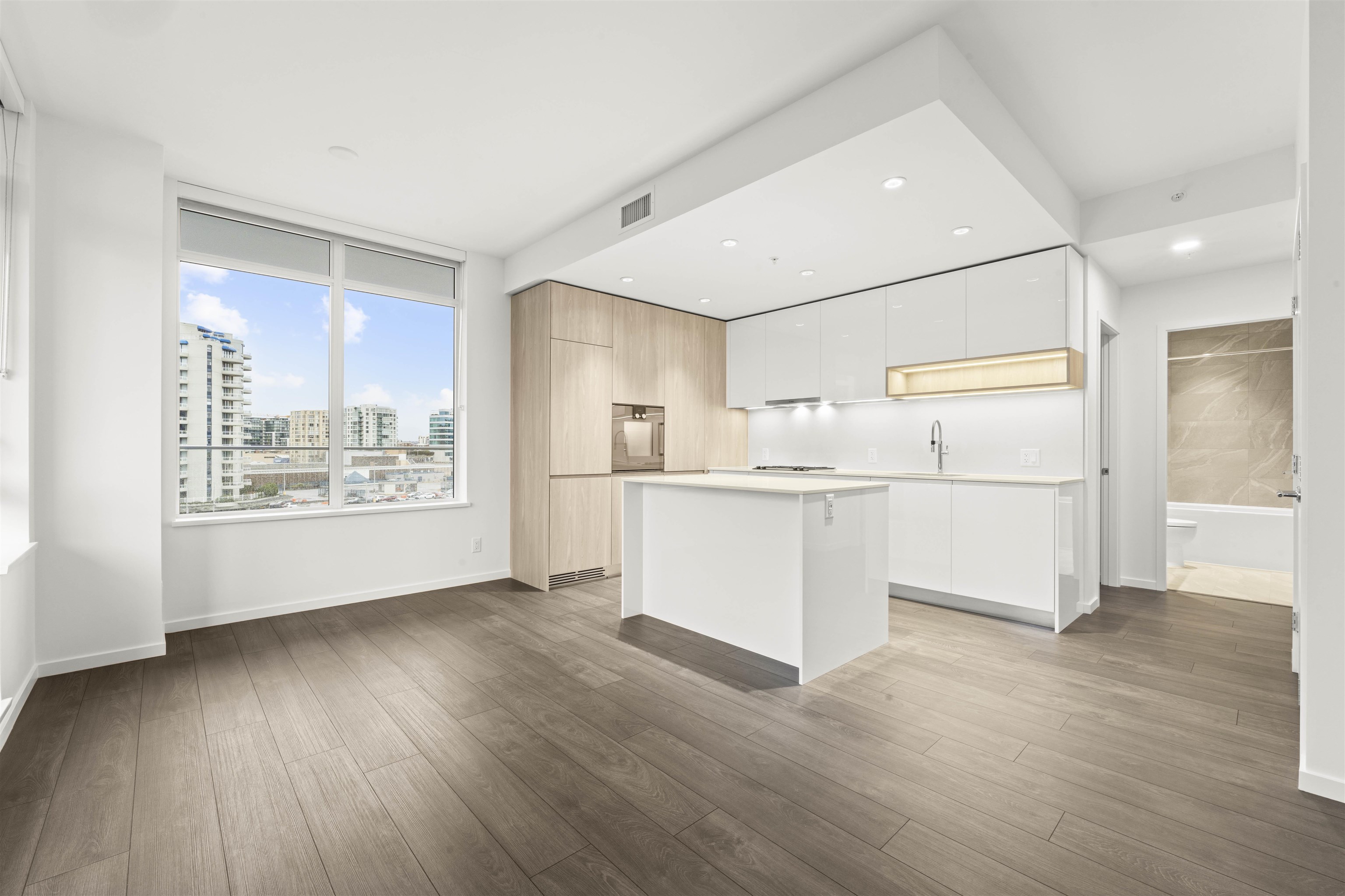 601 6200 MINORU BOULEVARD, R3078320, BC,