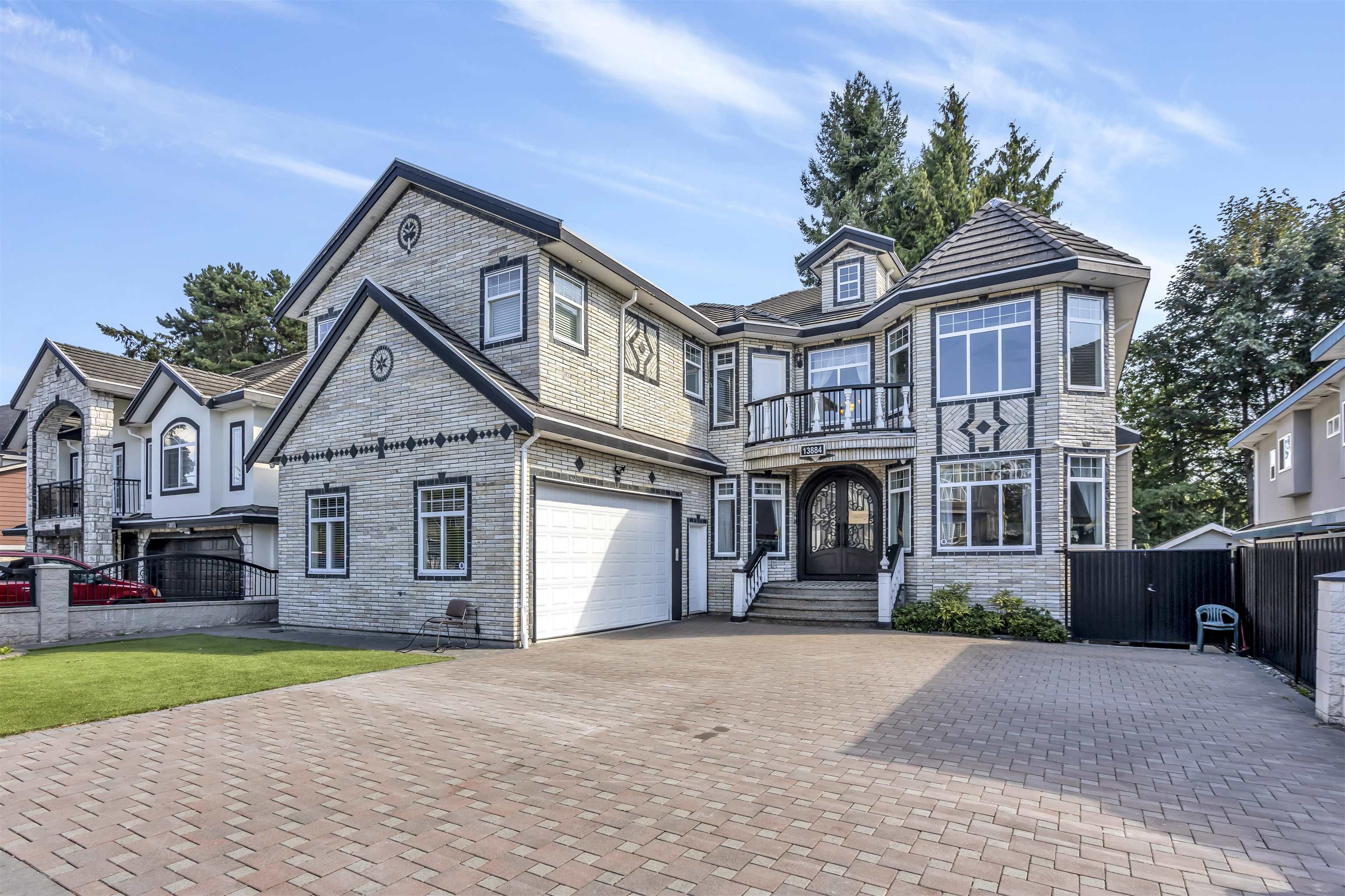 13884 89A AVENUE, Surrey BC V3V 6K9, R3078396, BC,