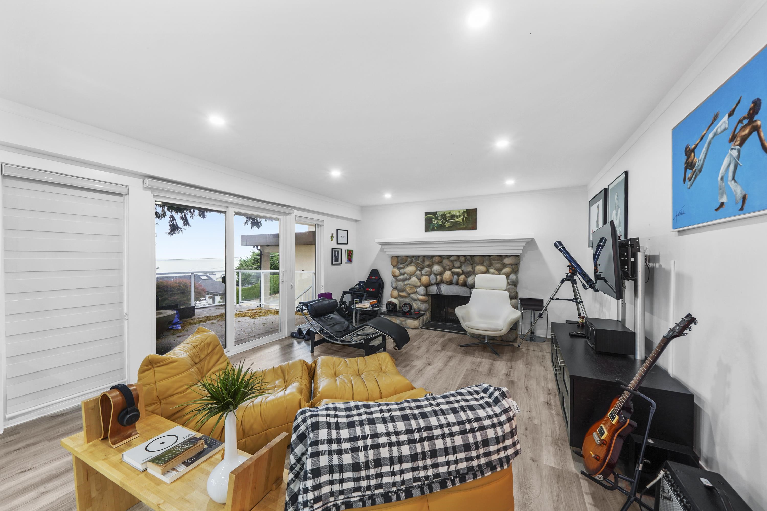 13179 MARINE DRIVE, Surrey BC V4A 1E6, R3078434, BC,