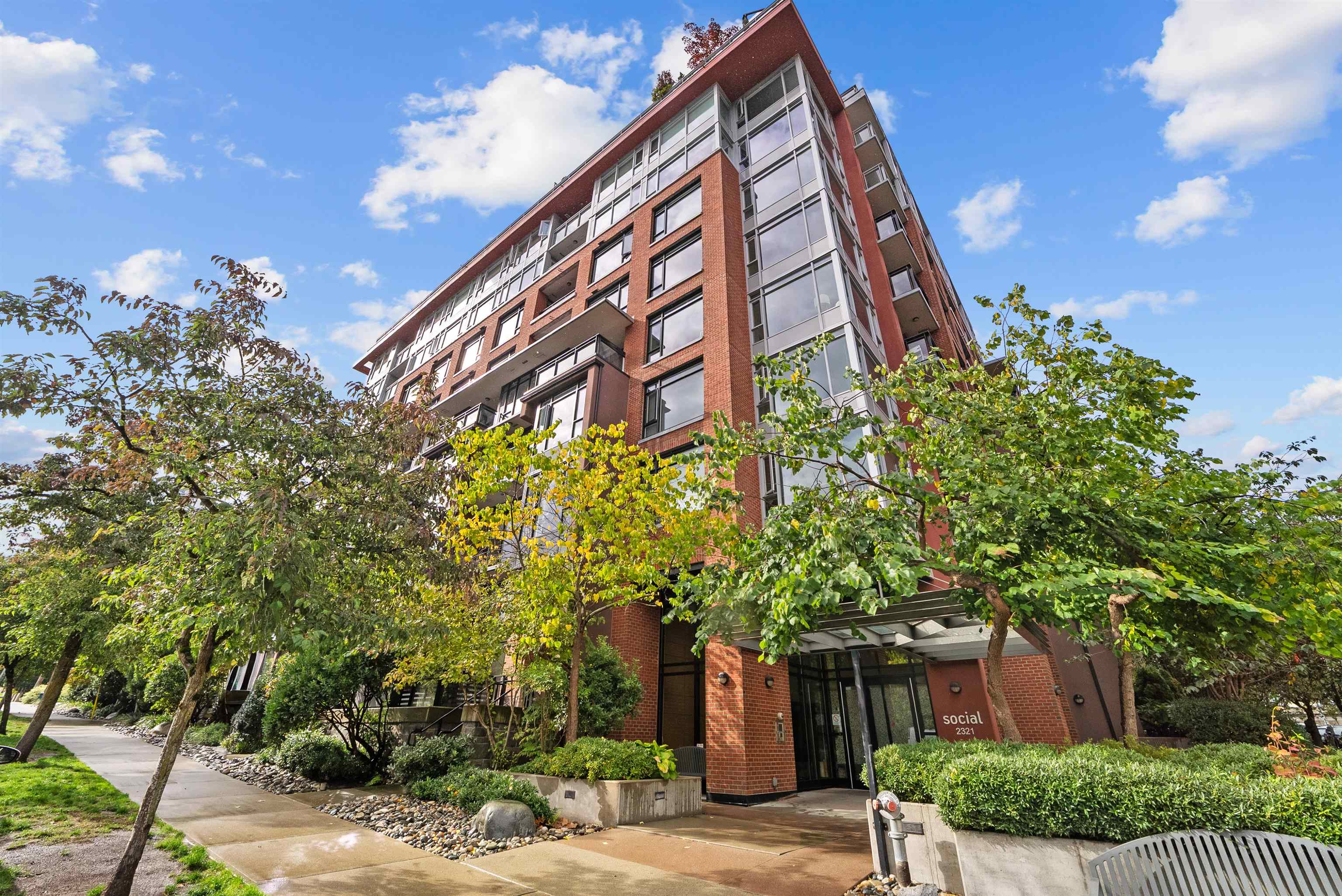 2389 SCOTIA STREET, Vancouver BC V5T 0B2, R3078548, BC,