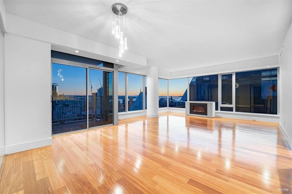 220X 677 HOWE STREET, R3078837, BC,