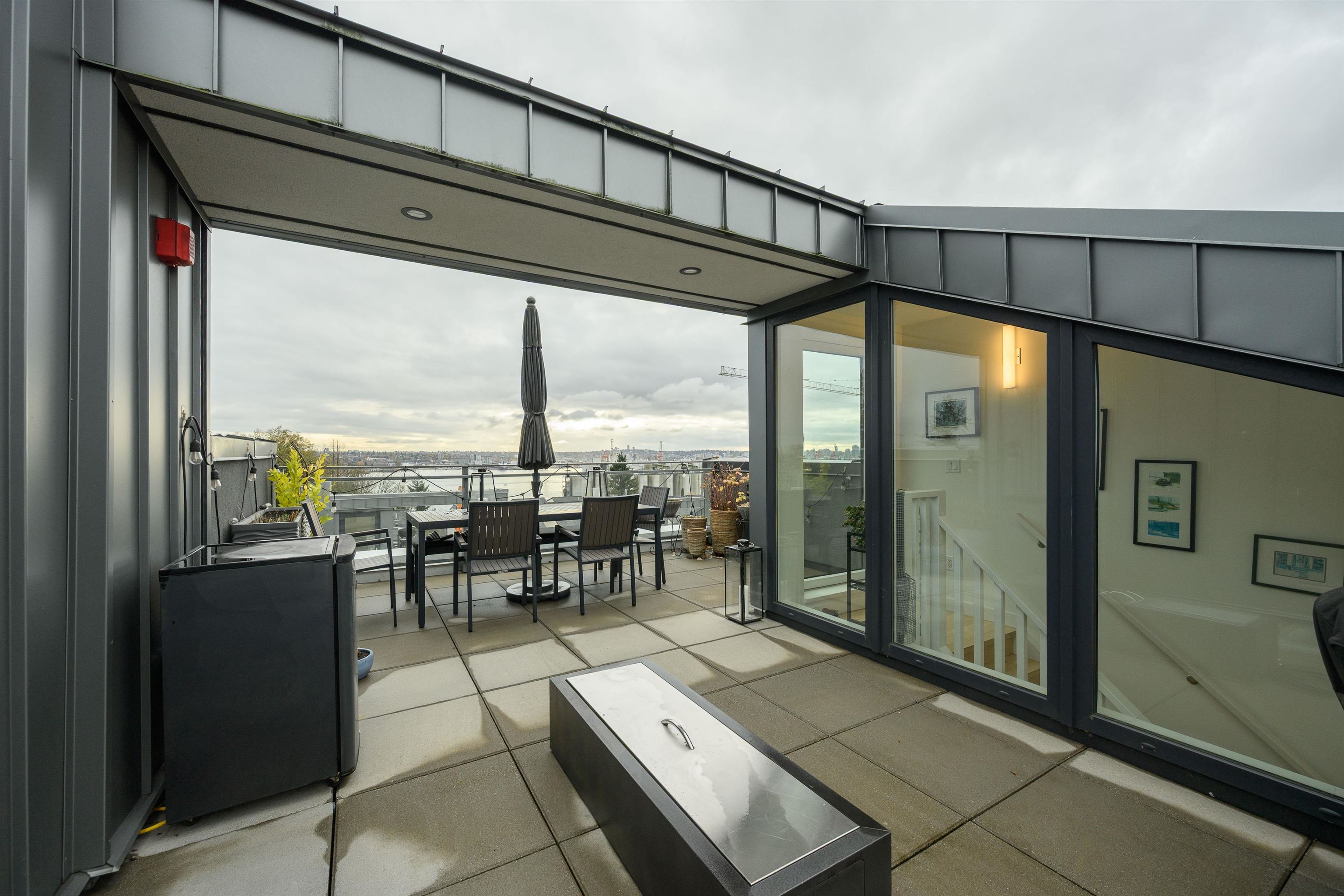 206 649 3RD STREET, R3078860, BC,