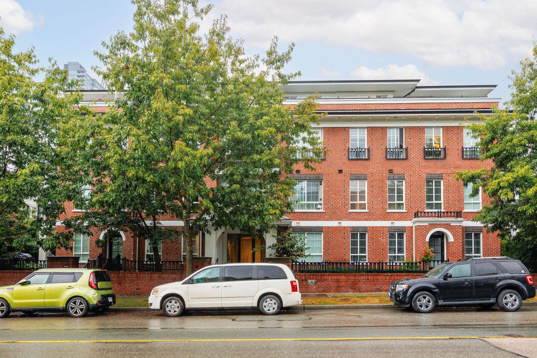 207 555 FOSTER AVENUE, R3078929, BC,