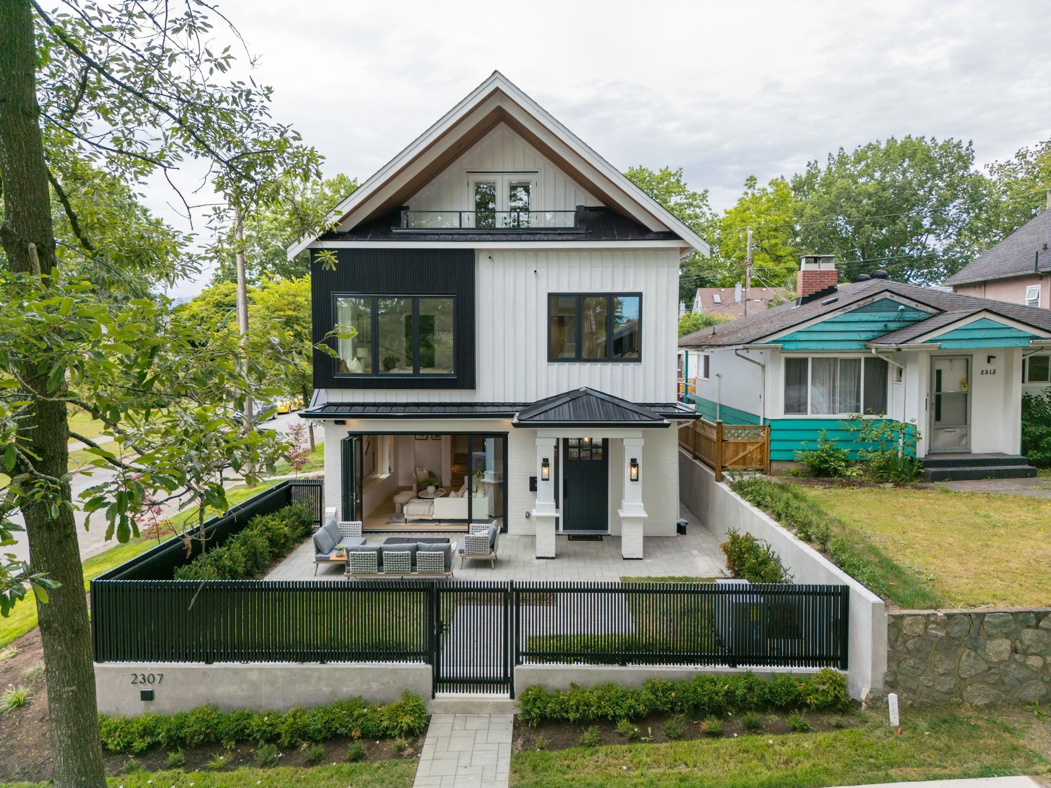 2307 E 3RD AVENUE, Vancouver BC V5N 4W7, R3078949, BC,