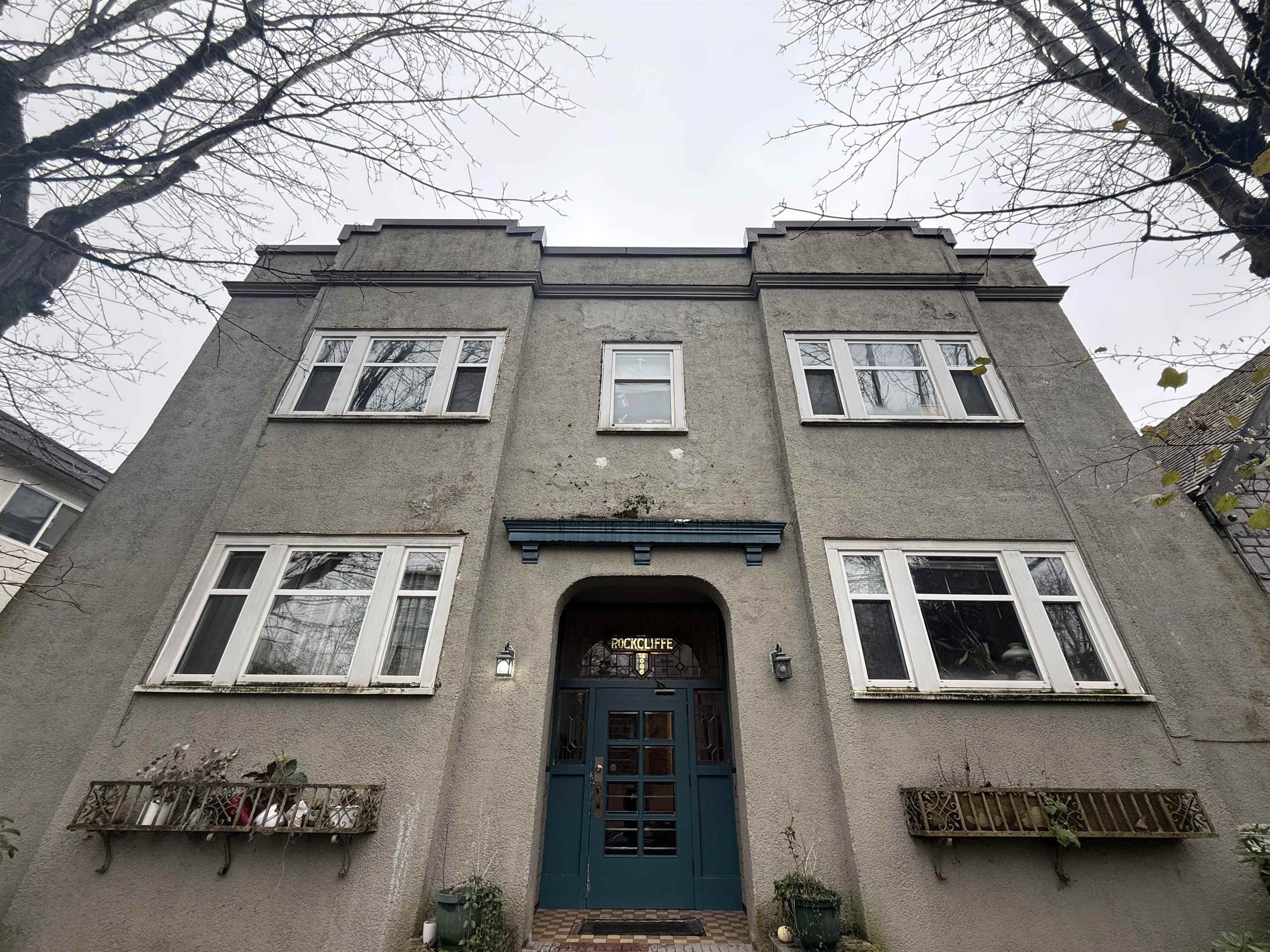 14 1086 10TH STREET, R3079071, BC,